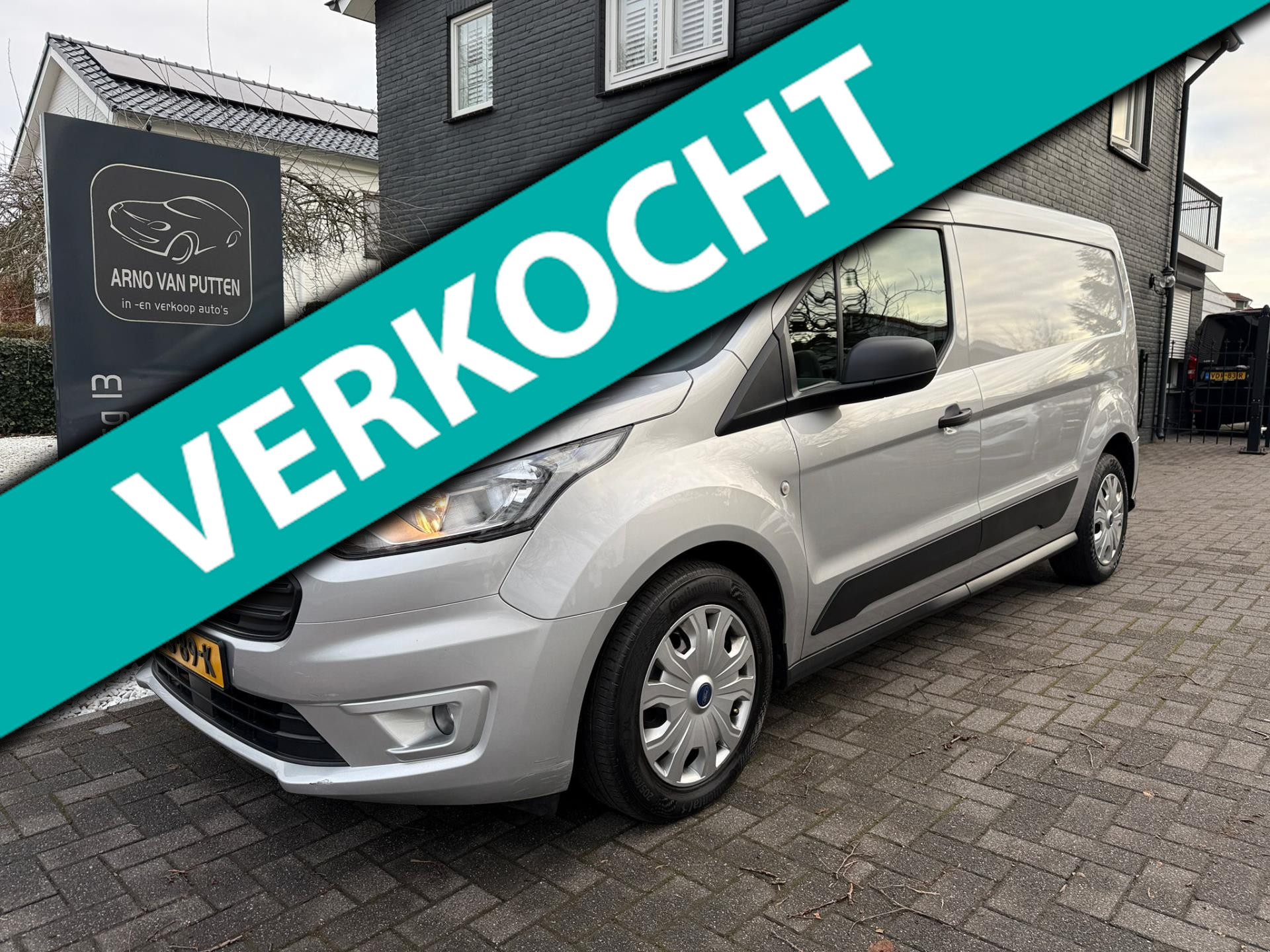 Ford Transit Connect 1.5 EcoBlue L2 Trend /Camera /Cruise /Trekhaak 2023 - voorkant