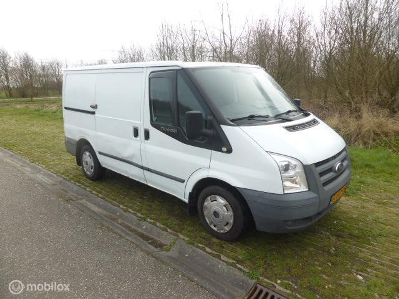 Foto van Ford Transit 260s Van 85dpf LR 4.23