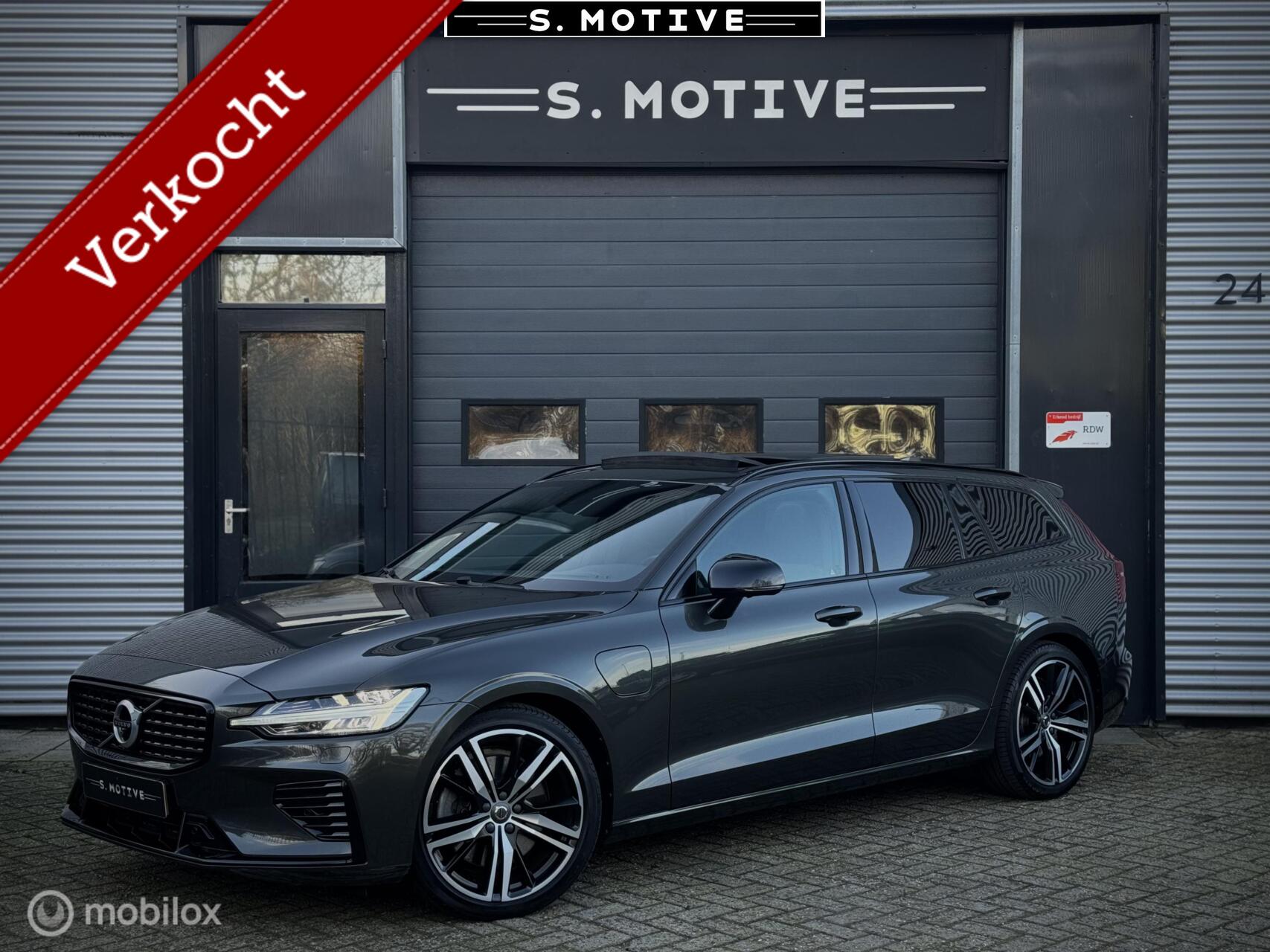 Volvo V60 2.0 T8 Recharge AWD R-Design VOL! H&K 360 BTW & NL Auto! 2020 - voorkant
