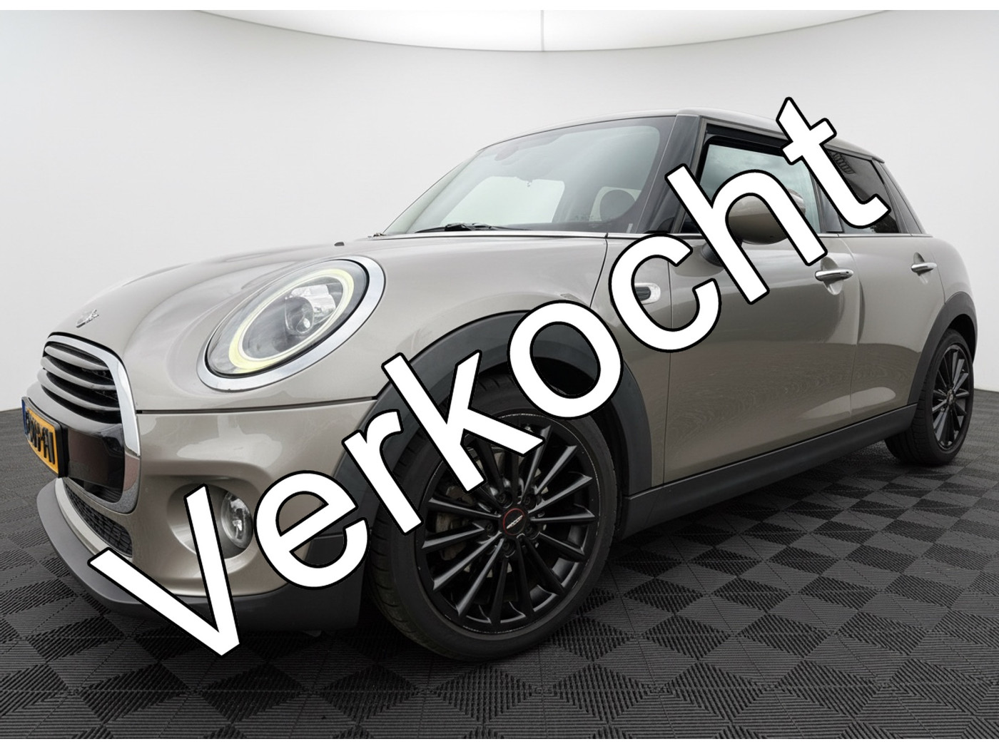 Mini Cooper 1.5 Cooper 136pk Aut., 2020 - voorkant