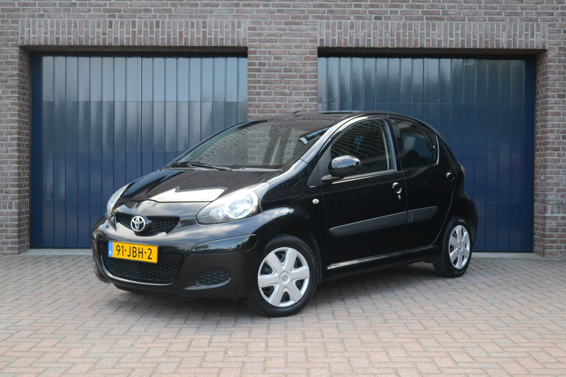 Toyota Toyota Aygo 1.0-12V Comfort 5 deurs airco 2009 - voorkant