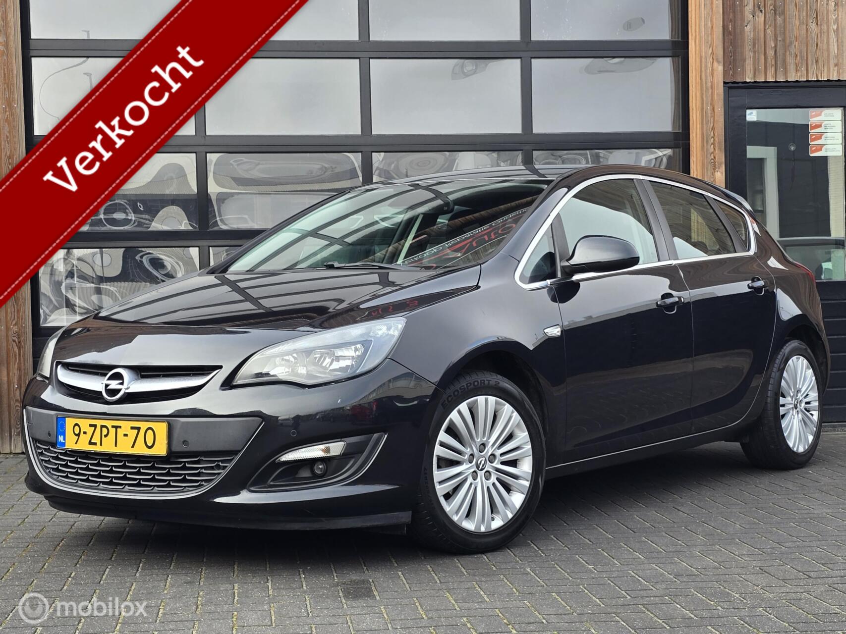 Opel Astra 1.4 TURBO 120 PK AIRCO CRUISE NAVI PDC 2015 - voorkant