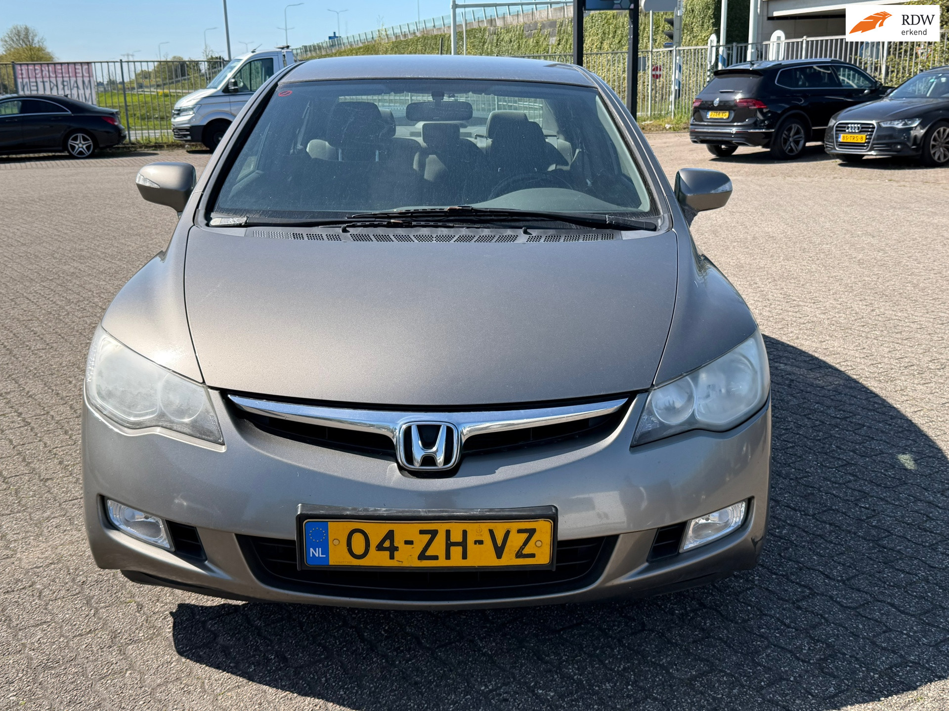 Foto van HONDA CIVIC 4DR HYBRID