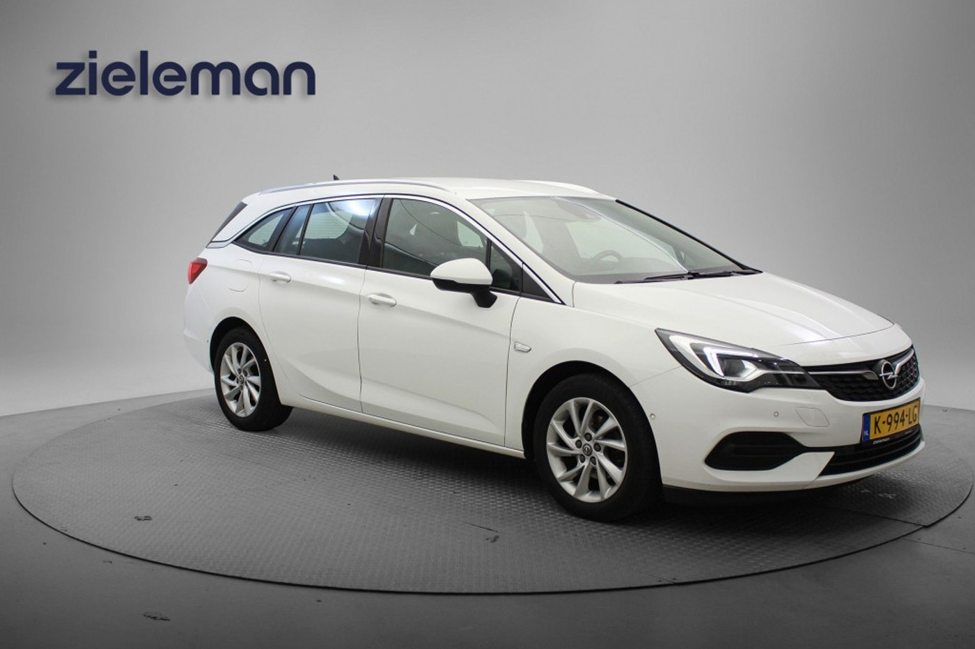 Opel Astra Sports Tourer 1.5 CDTI Elegance - Carplay, Camera, Half Leer, PDC, Trekhaak 2021 - voorkant