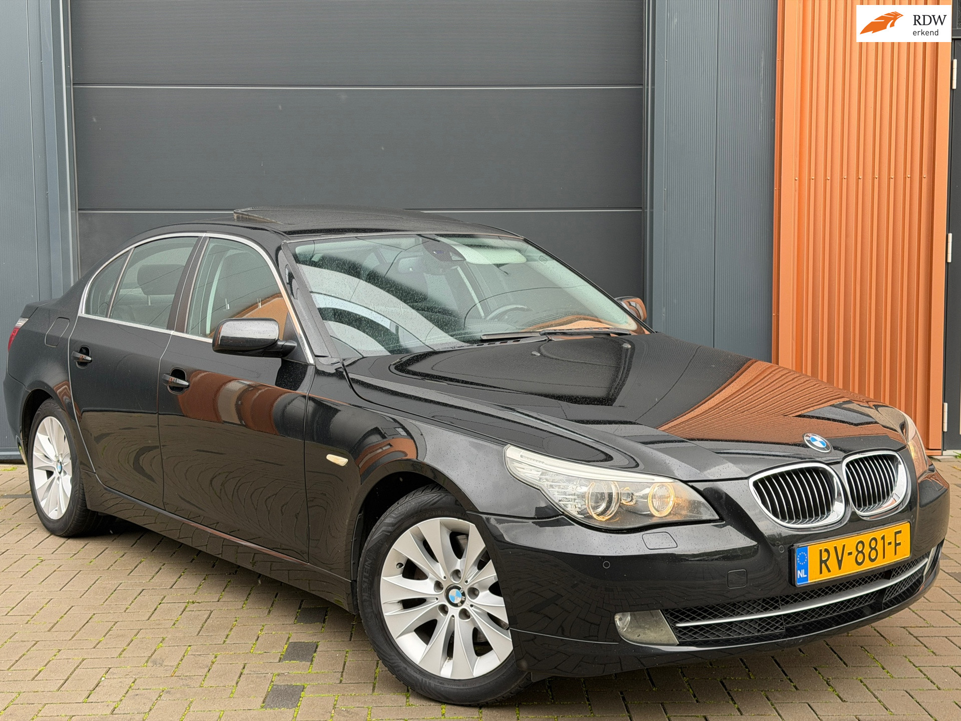 BMW 5er Reihe 525i Business Line Edition II |100% onderhouden|Schuifdak|Softclose|Groot scherm|Stoelverwarming|PDC|Cruise Control 2009 - voorkant