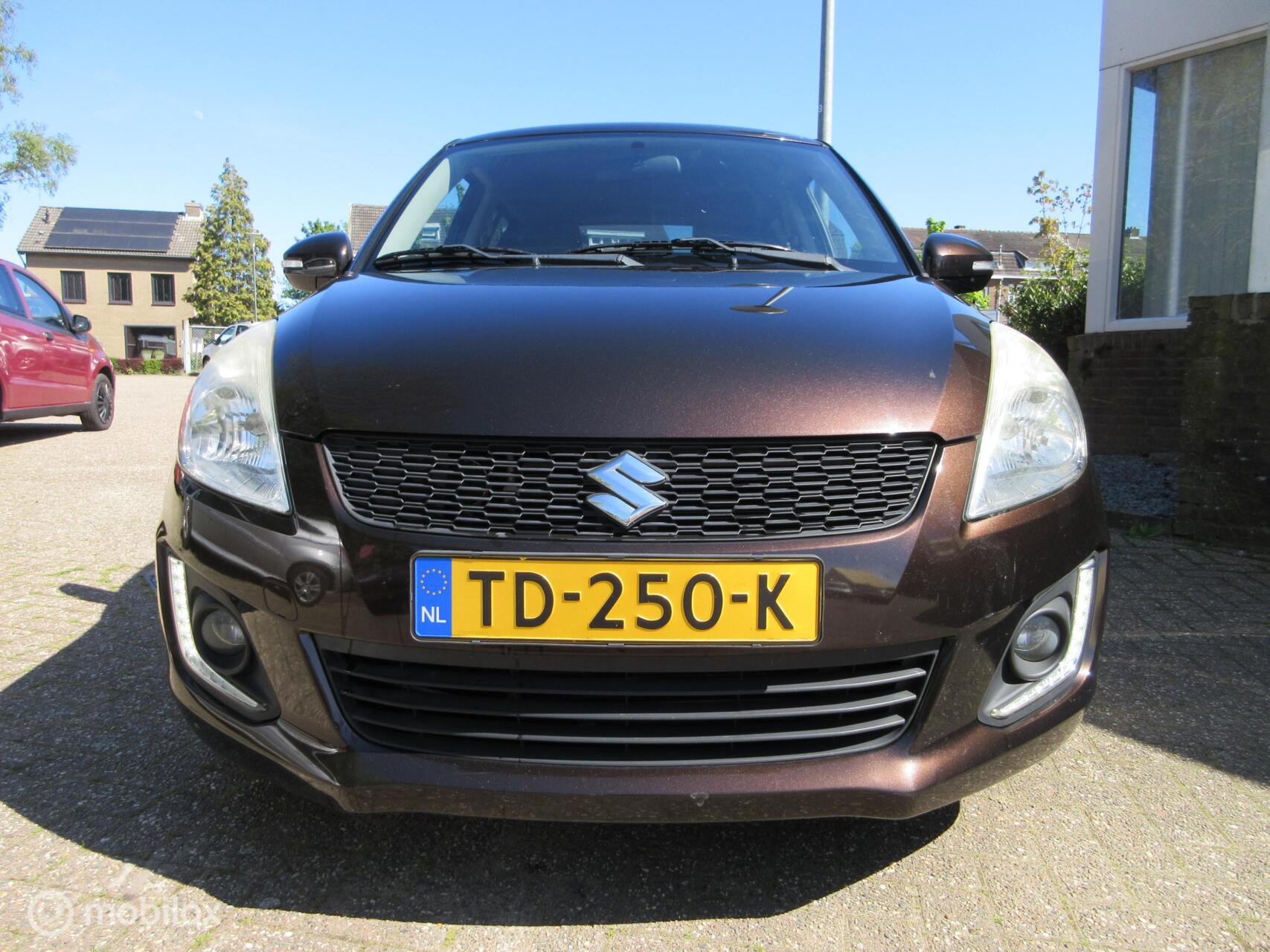 Foto van SUZUKI SWIFT