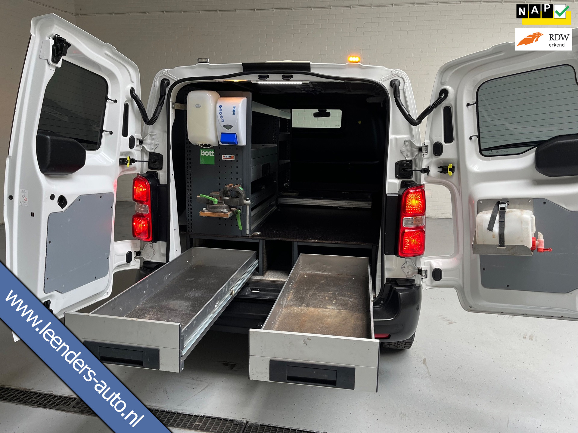 Foto van PEUGEOT EXPERT