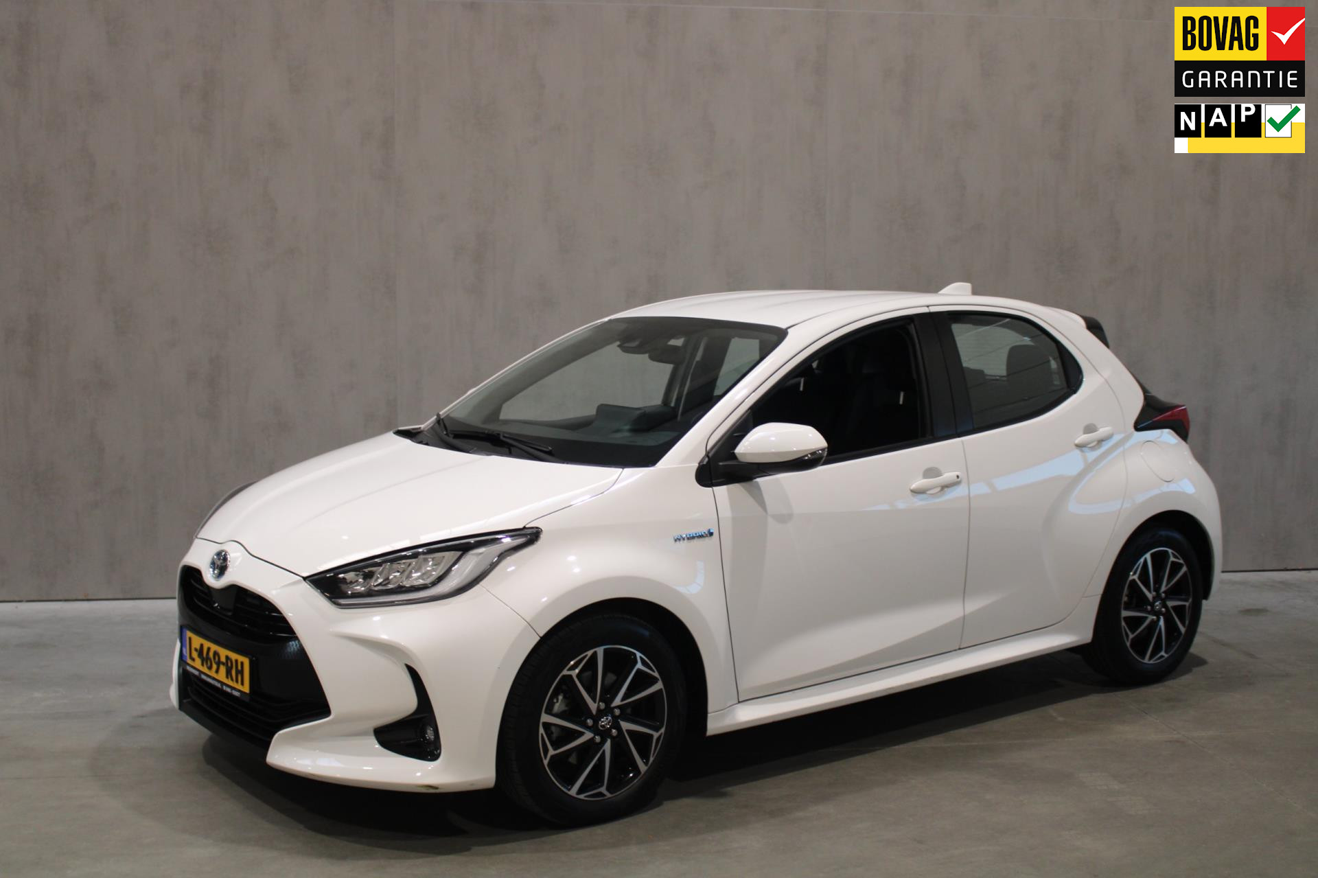 Toyota Toyota Yaris 1.5 Hybrid Dynamic Camera/Cruise Rijklaar incl bovag garantie 2021 - voorkant