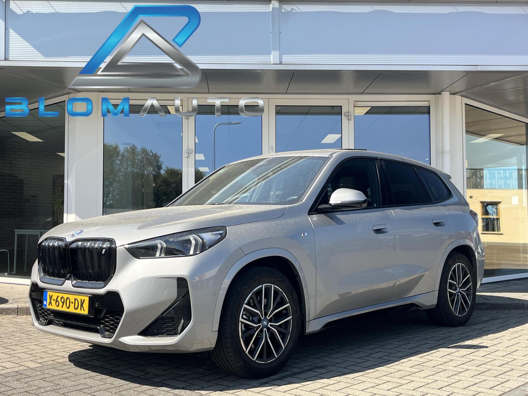 Foto van BMW IX1 XDRIVE30
