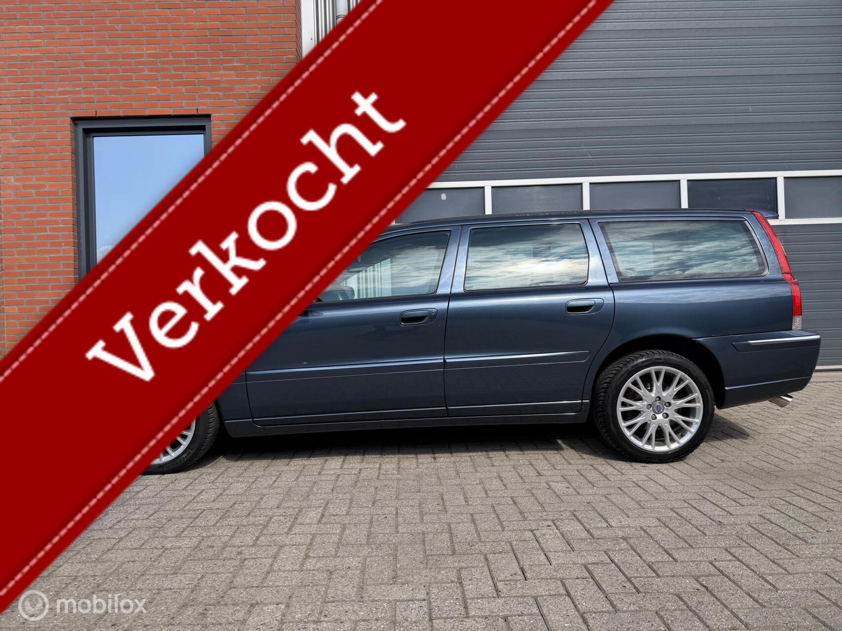 Volvo V70 2.5T Summum - Soft leder - dealer onderh. -NL auto 2006 - voorkant