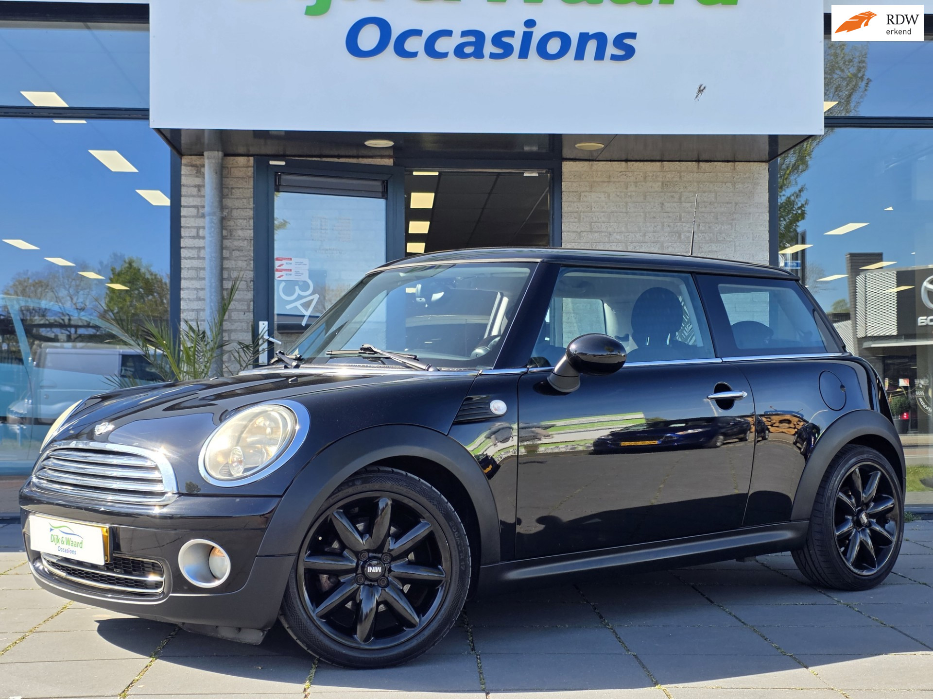 Foto van MINI COOPER