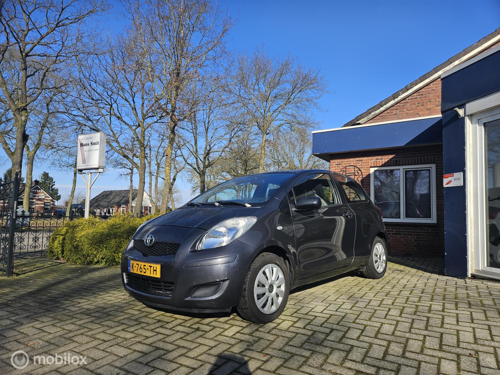 Toyota Toyota Yaris 1.3 VVTi Dynamic 2009 - voorkant