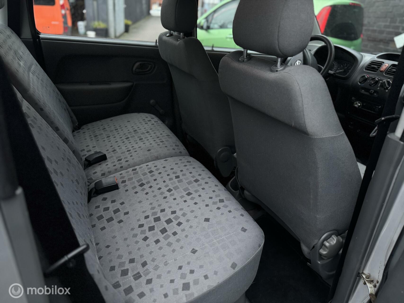 Foto van Opel Agila