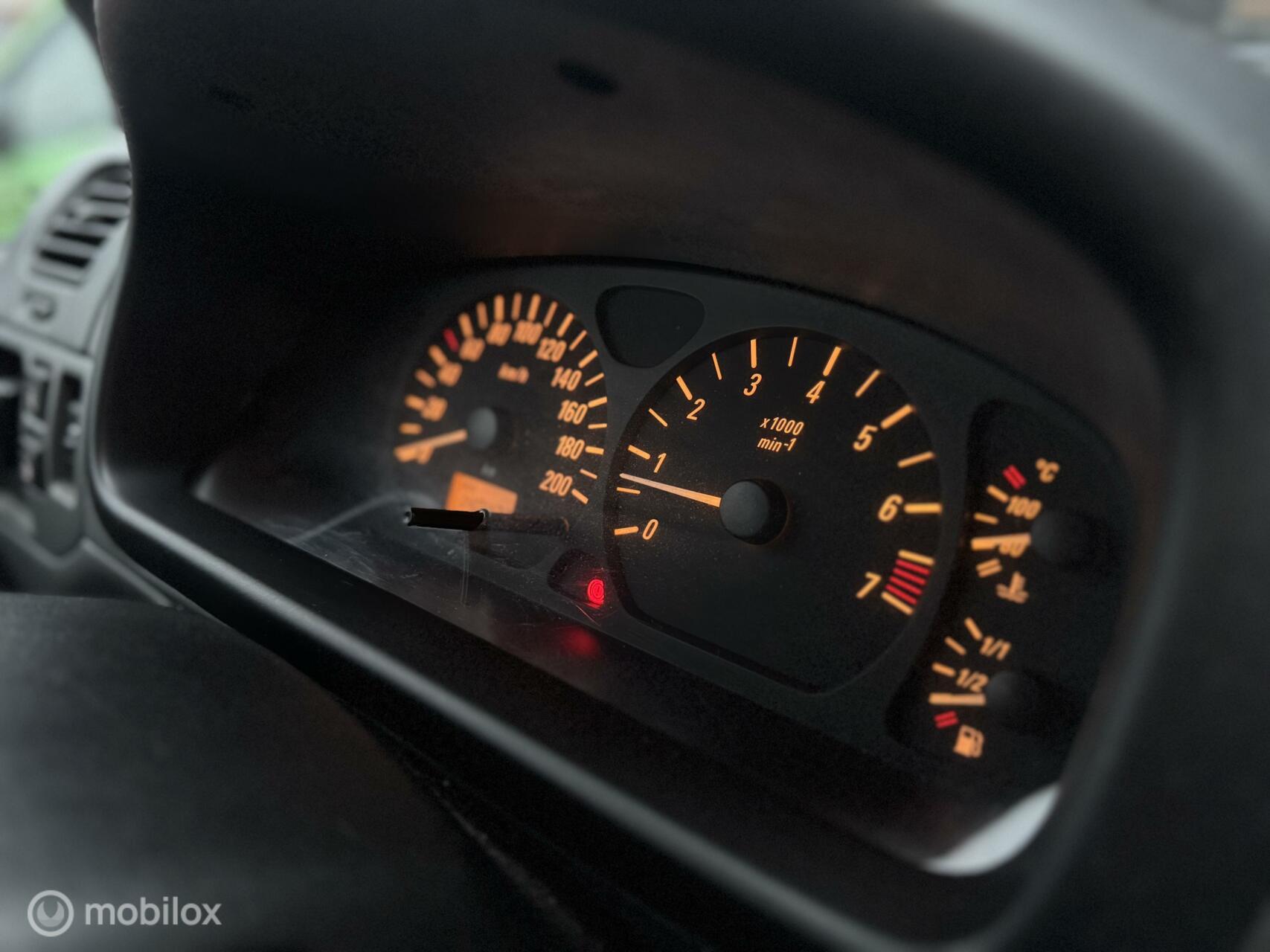 Foto van Opel Agila