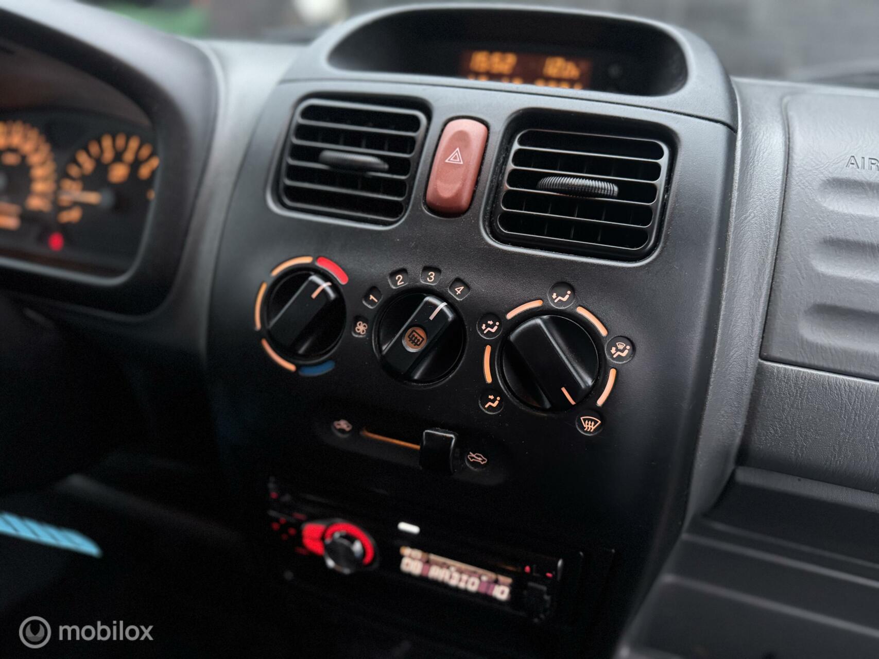 Foto van Opel Agila