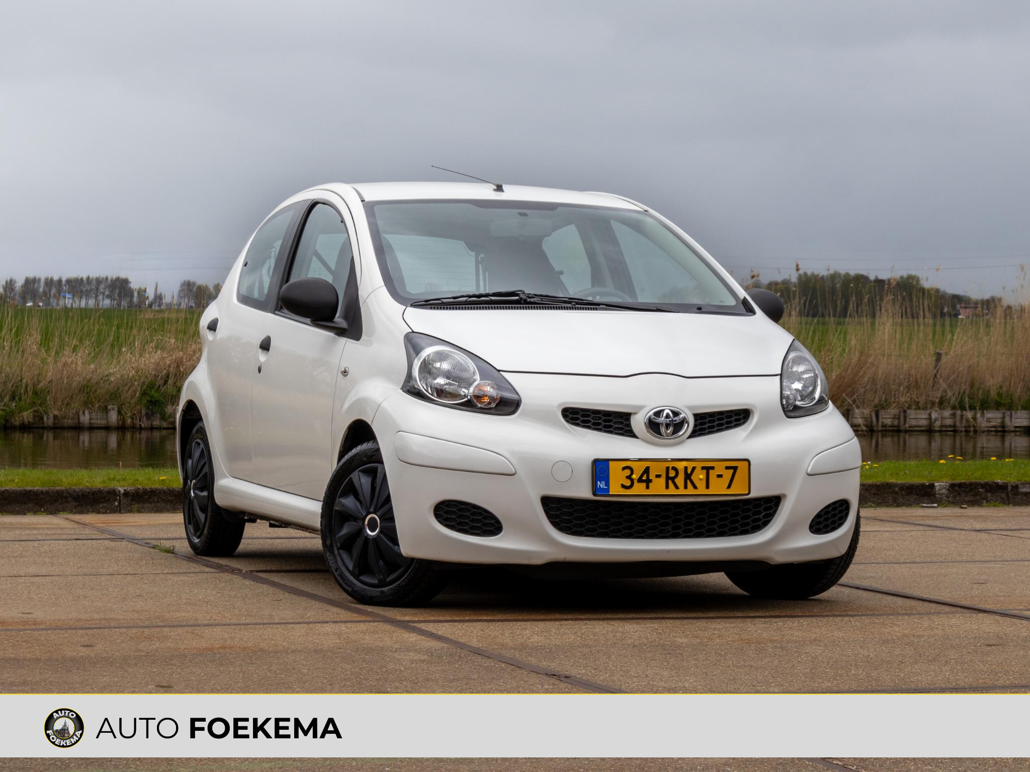 Toyota Toyota Aygo 1.0-12V Now 2011 - voorkant