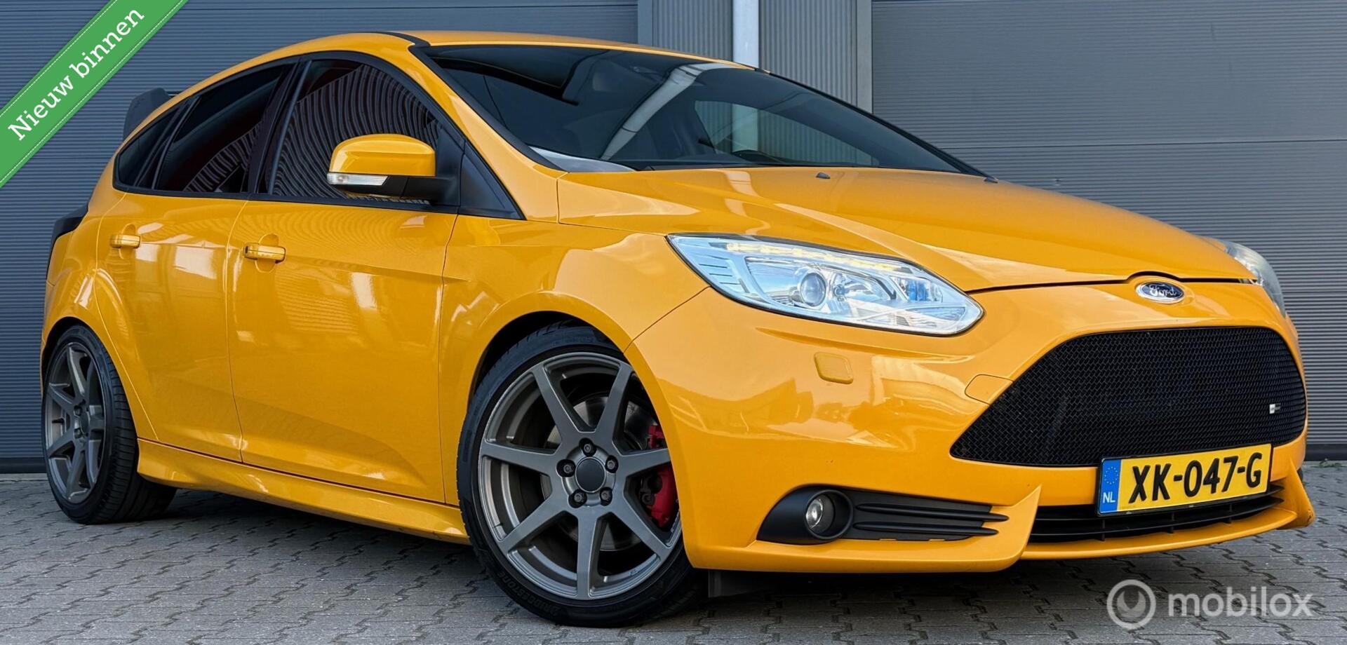 Ford Focus 2.0 EcoBoost ST-2 RS optiek/LED/Camera/Cruise/PDC 2013 - voorkant