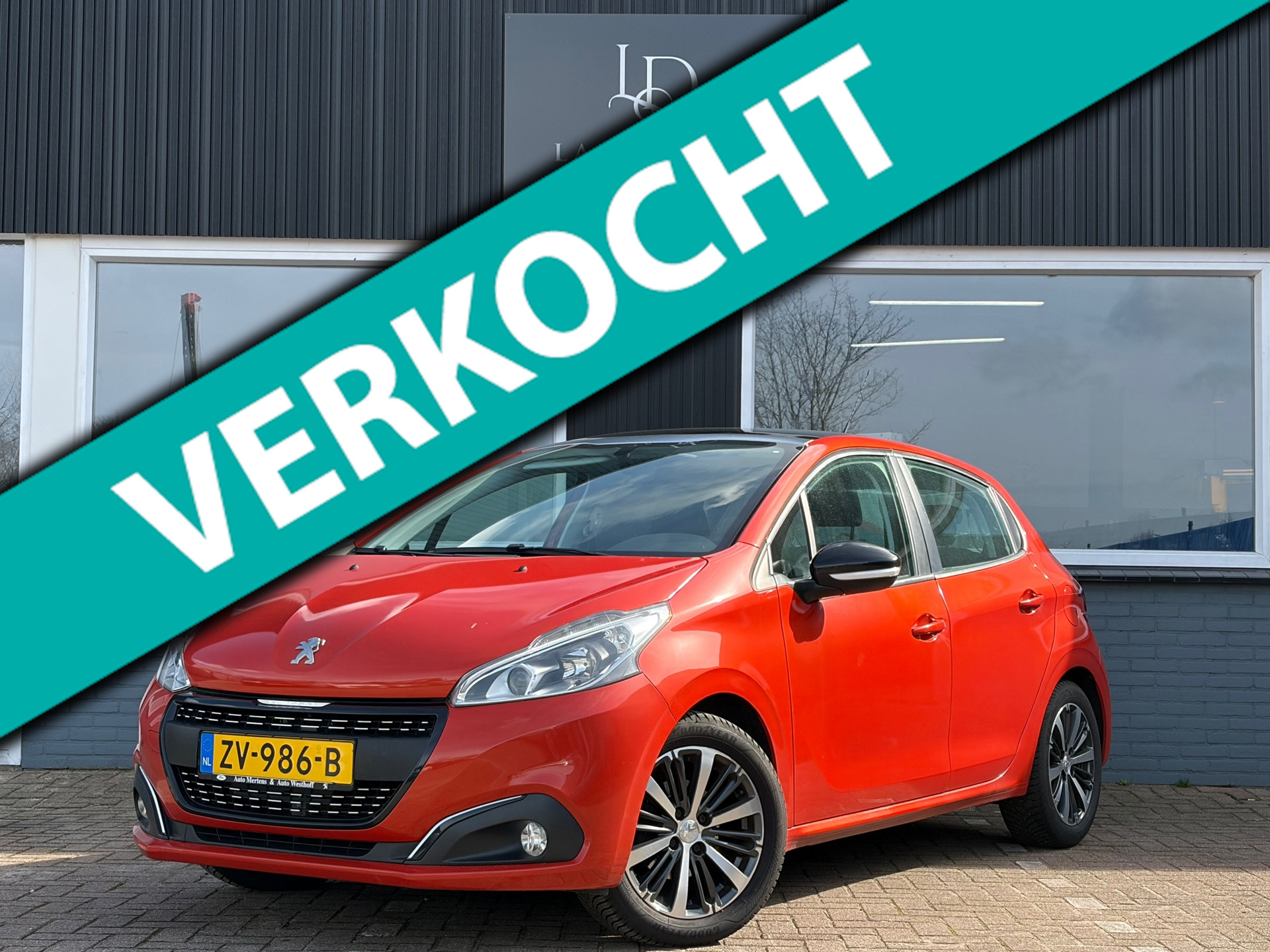 Peugeot 208 1.2 PureTech Allure / Pano / Stoelverwarming ! 2017 - voorkant
