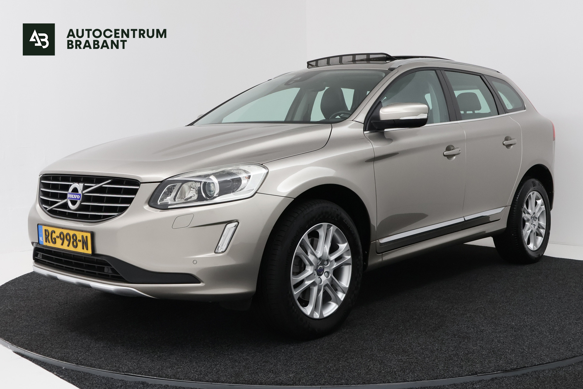 Volvo Xc60 2.0 T5 FWD Ocean Race (PANORAMADAK, CAMERA, STOELVERWARMING, ELEKTR STOELEN, NAVIGATIE, CRUSIE CONTROL) 2015 - voorkant