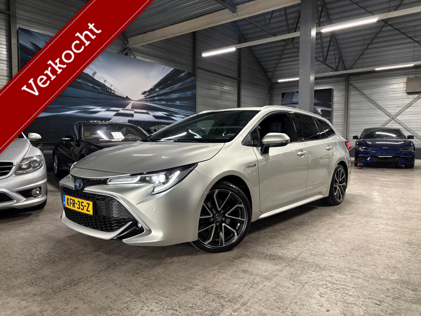 Toyota Toyota Corolla 2.0 Hybrid Executive|Trekh|HUD 2019 - voorkant