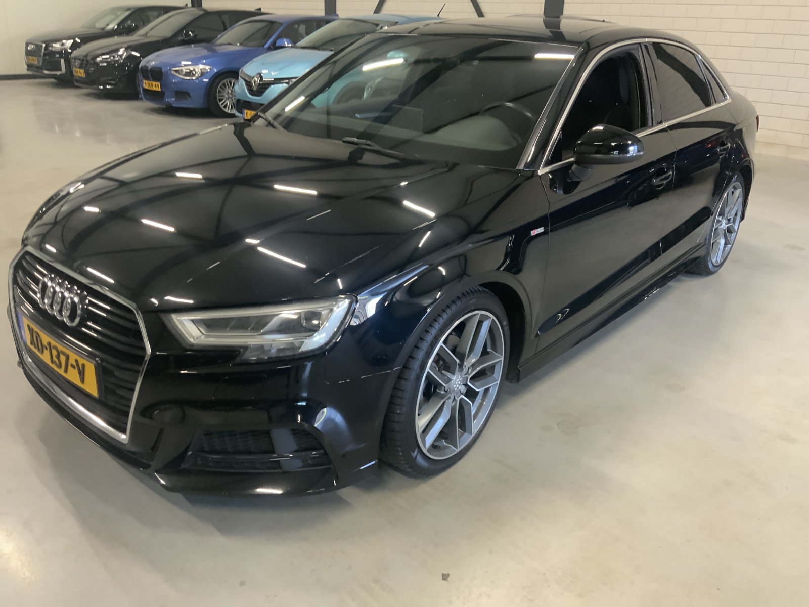Audi A3 Limousine 35 TFSI CoD Sp.SL.E 2019 - voorkant