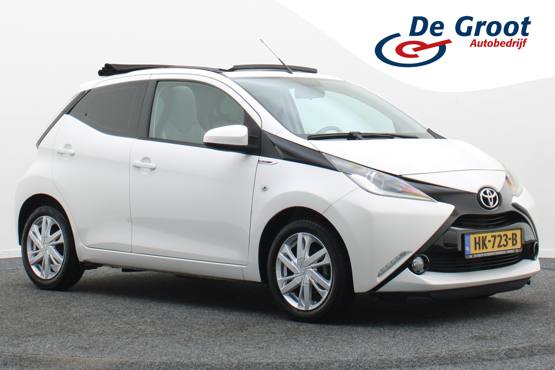 Toyota Toyota Aygo 1.0 VVT-i x-wave Cabrio 2015 - voorkant