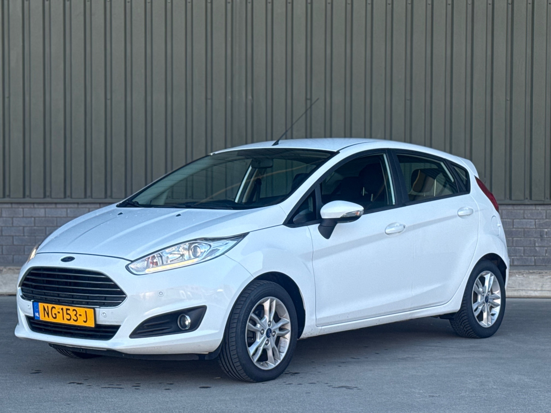 Ford Fiesta 1.25 2015 - voorkant
