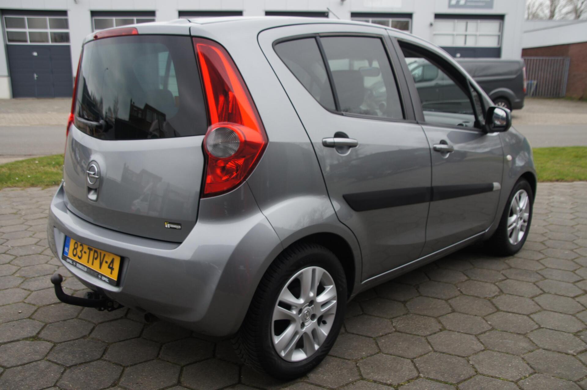 Foto van Opel Agila