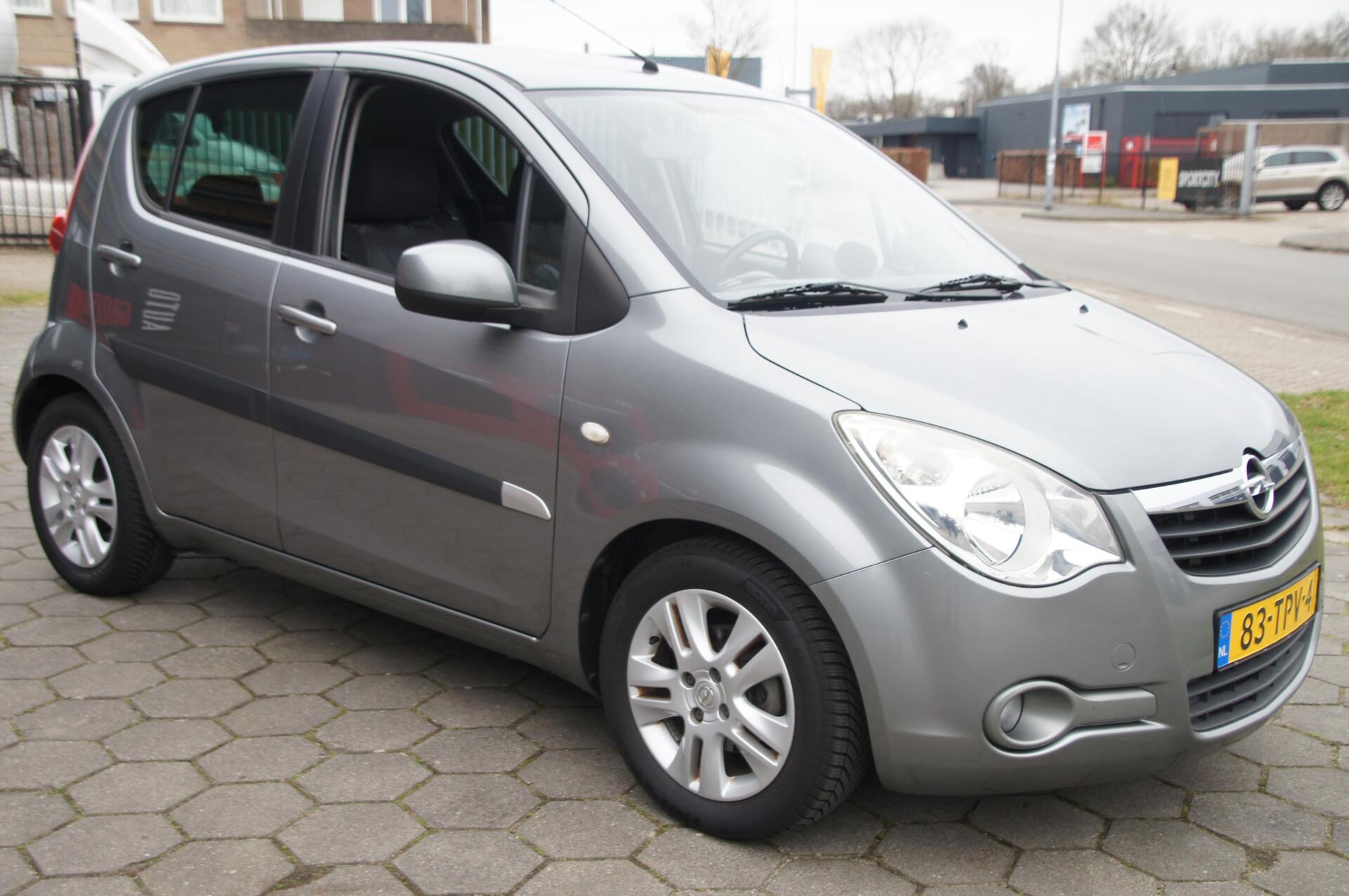 Foto van Opel Agila