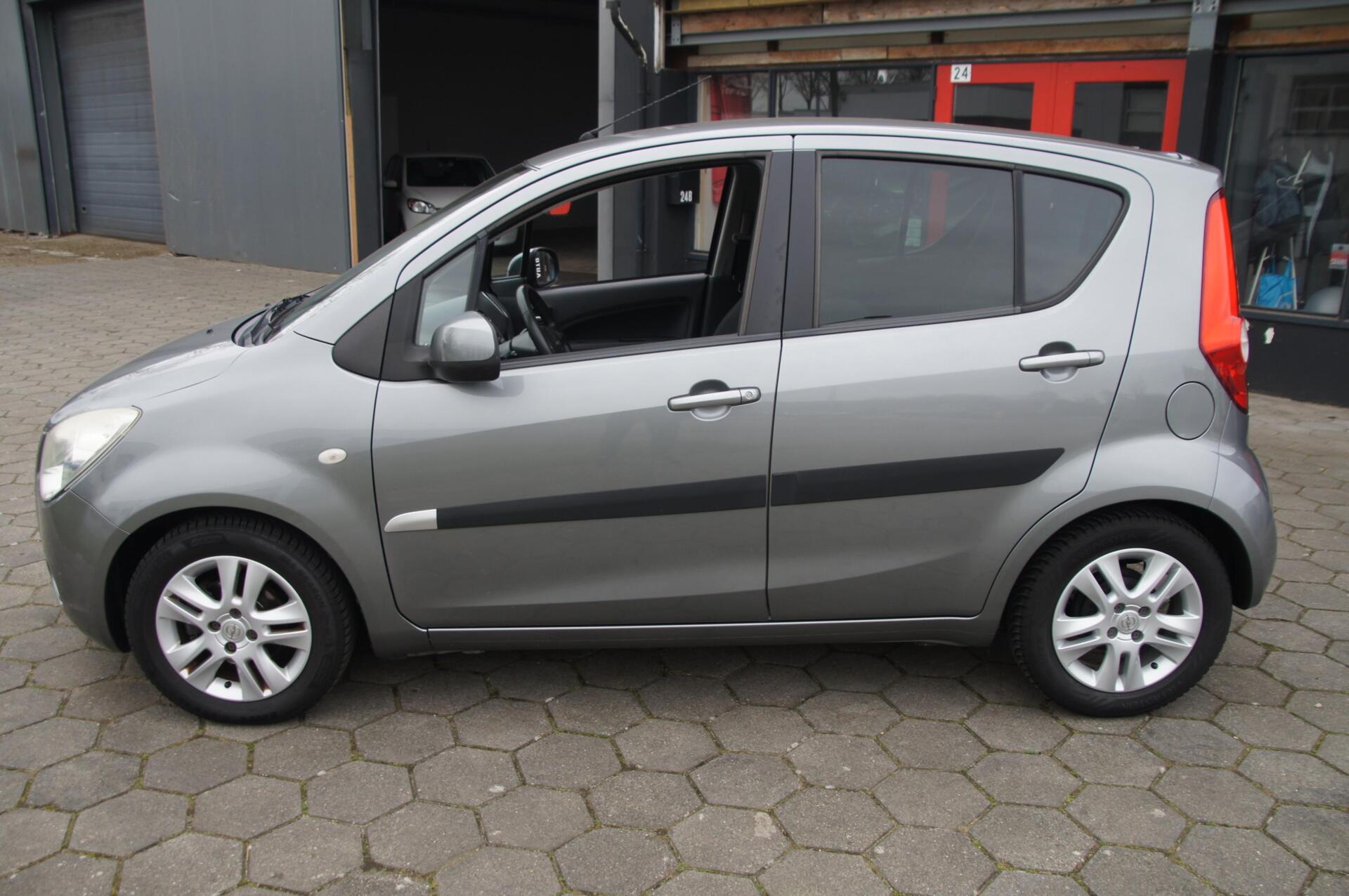 Foto van Opel Agila