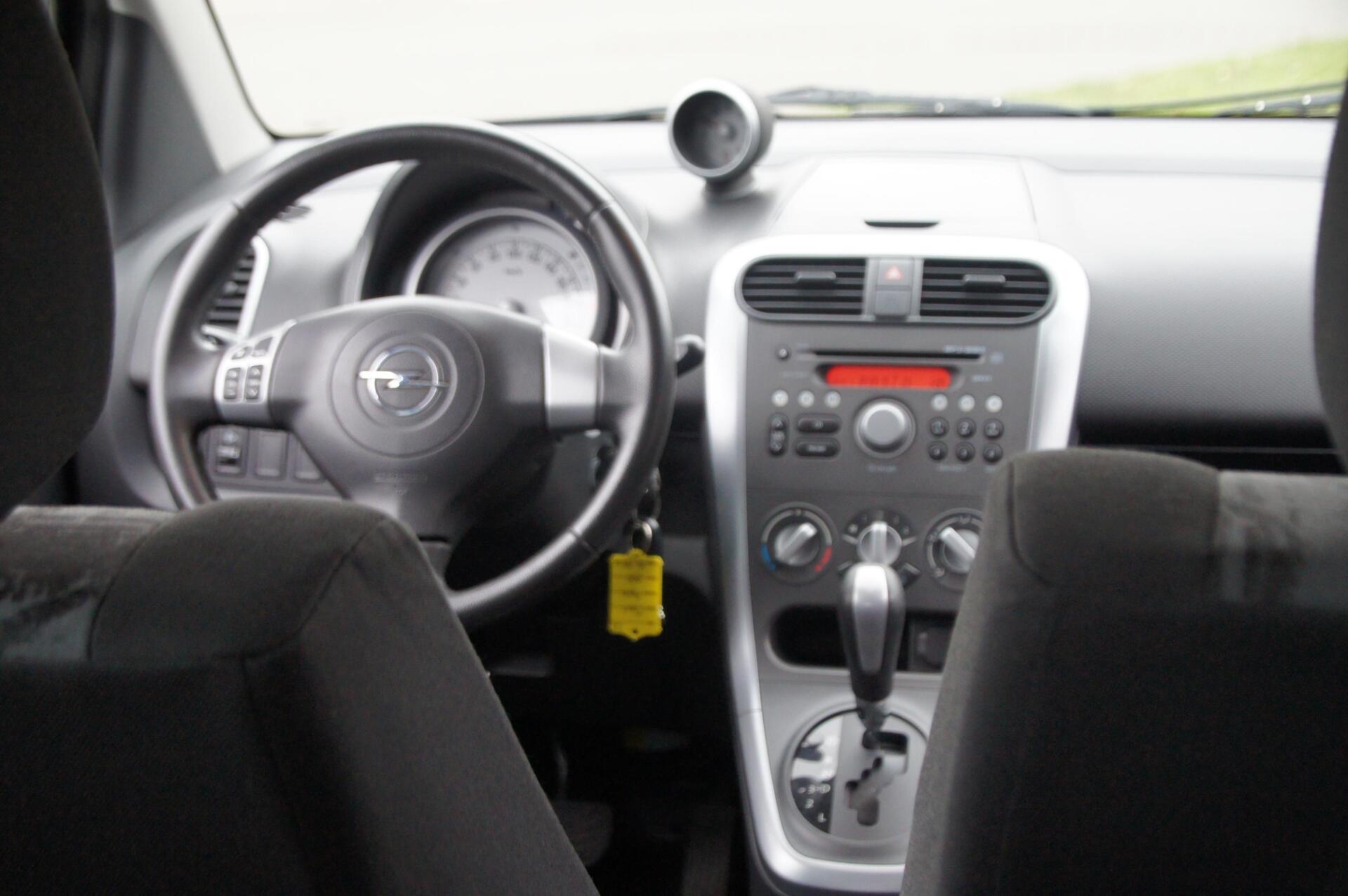 Foto van Opel Agila