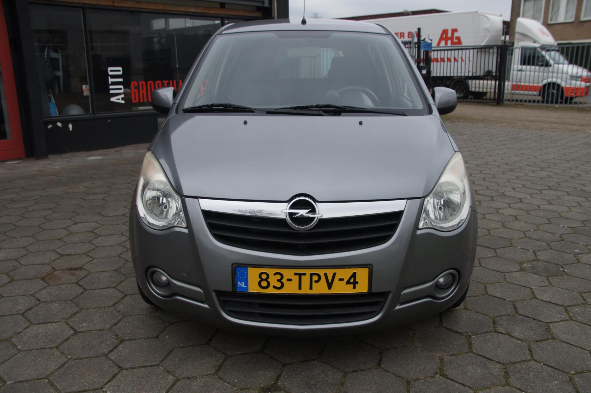 Foto van Opel Agila