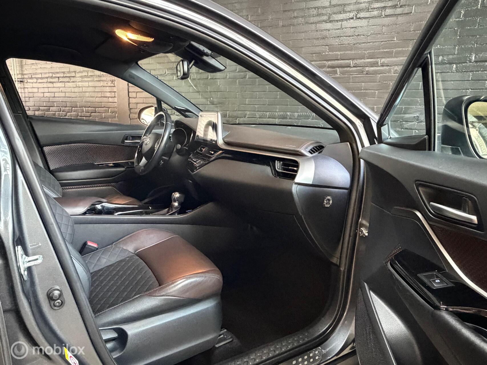 Foto van Toyota Toyota C-hr