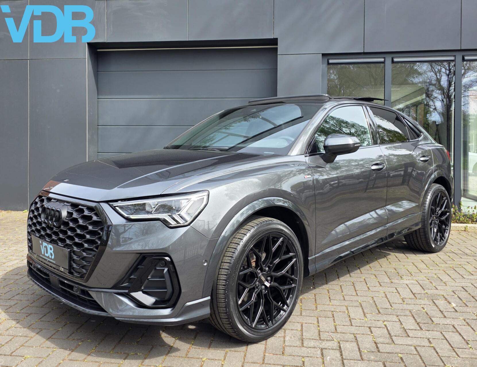 Audi Q3 Sportback 35 TFSI S-Line PANO MEMORY SFEER BOMVOL!! 2023 - voorkant