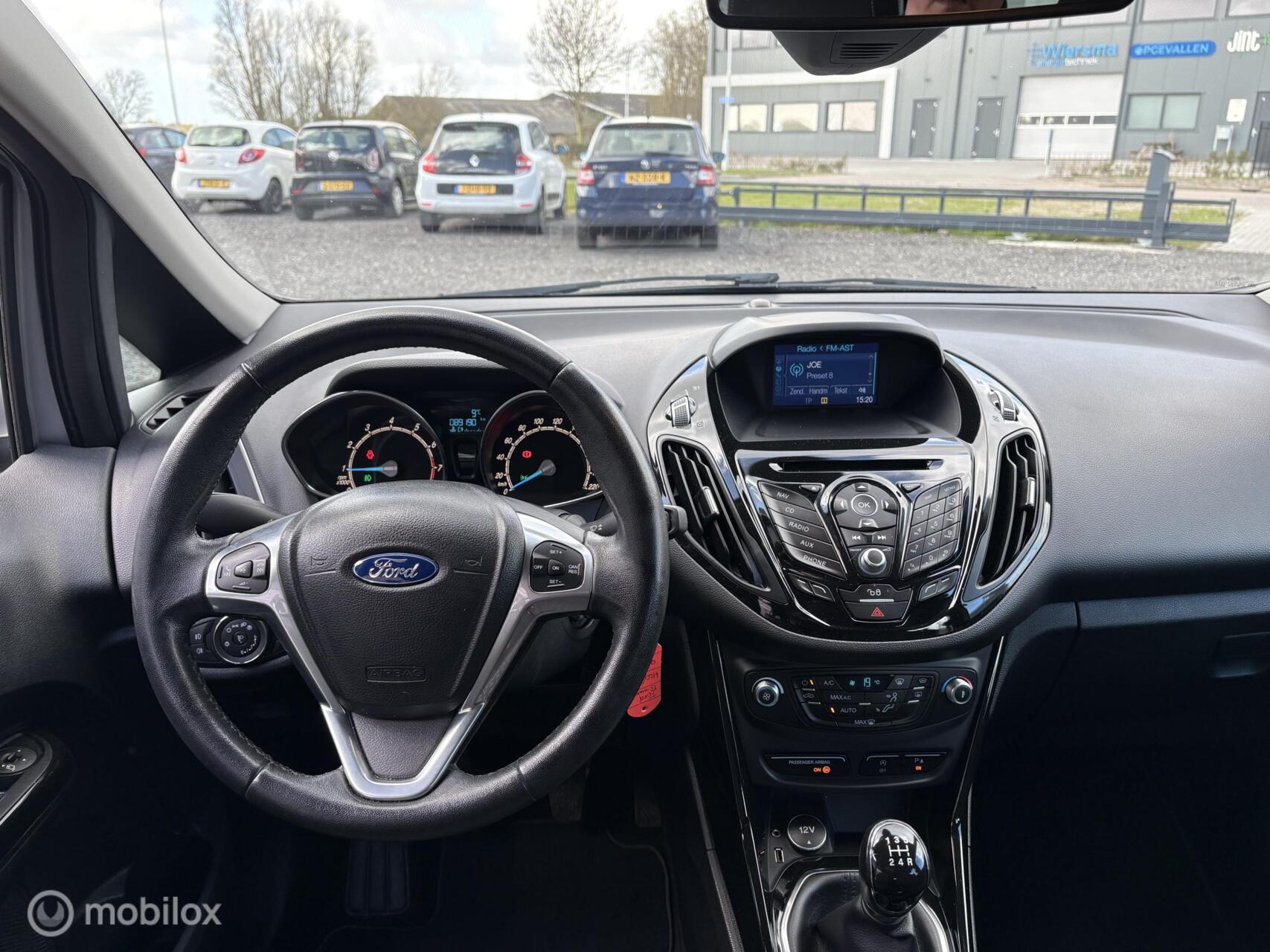 Foto van Ford B-max