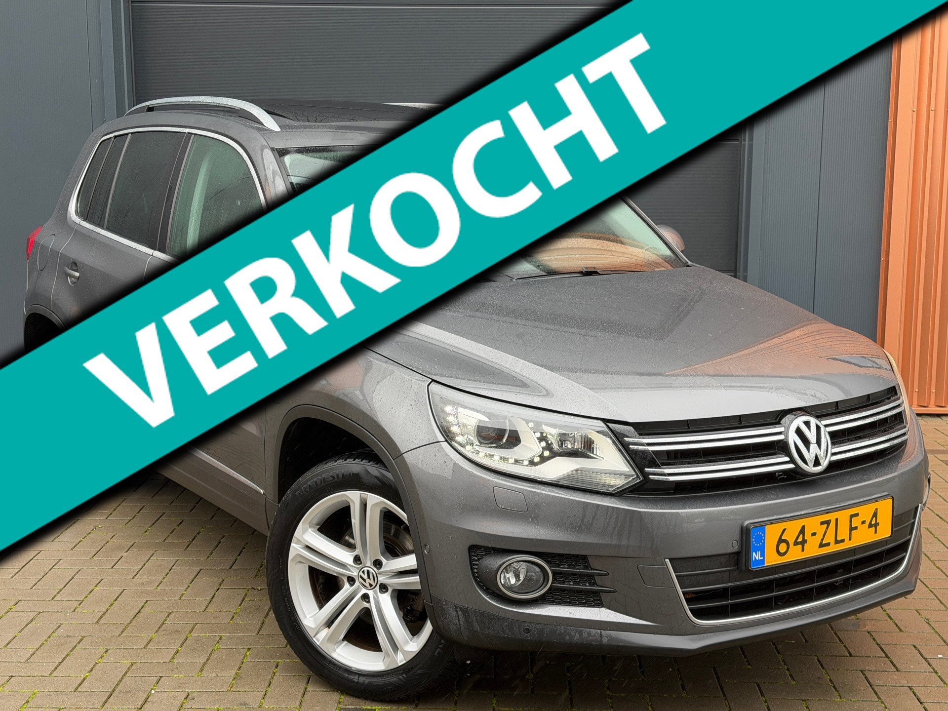 Volkswagen Tiguan 1.4 TSI Sport&Style|100% onderhouden|Pano|Trekhaak|Climate Control|Cruise Control 2013 - voorkant