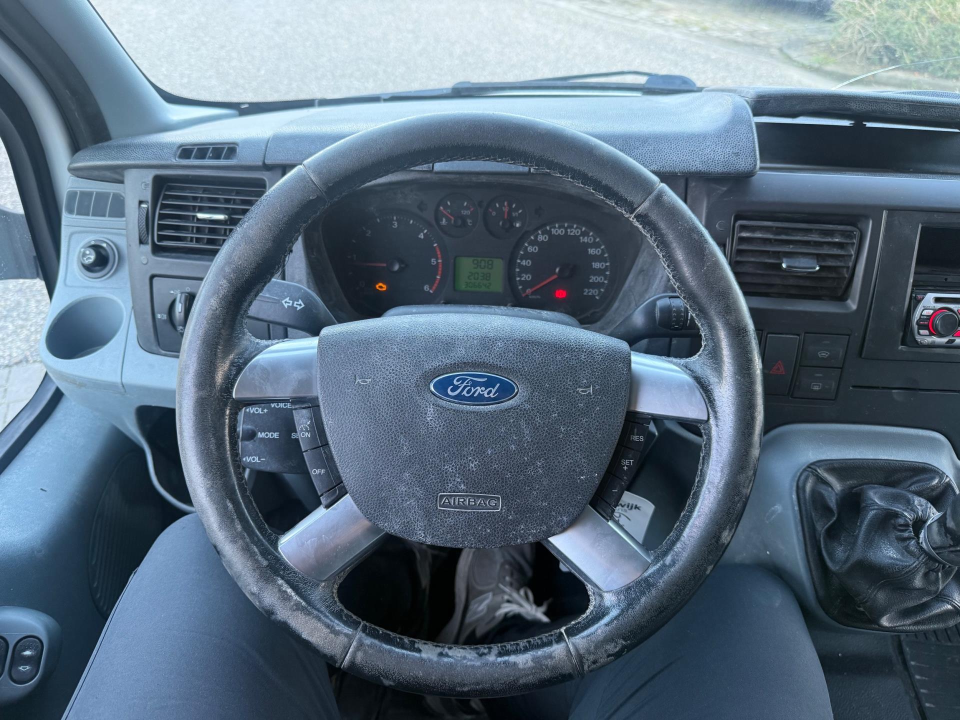 Foto van Ford Transit 260s Van 85dpf LR 4.23