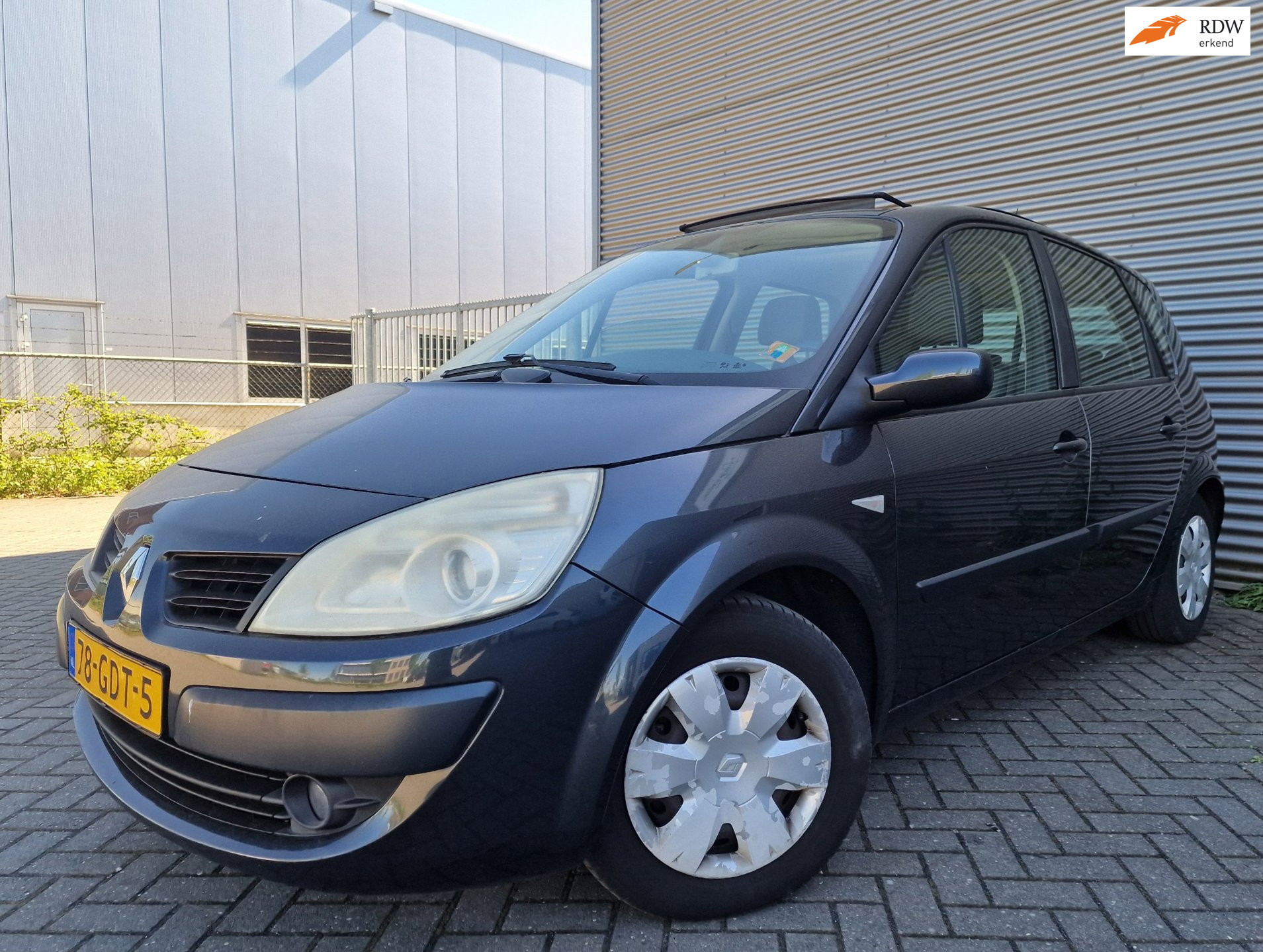 Foto van RENAULT MEGANE SCENIC