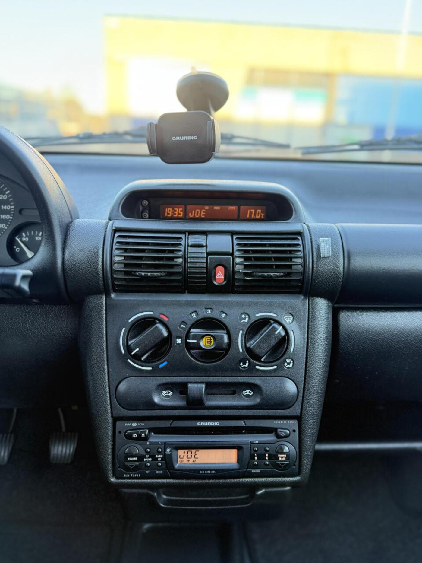 Foto van Opel Corsa-b