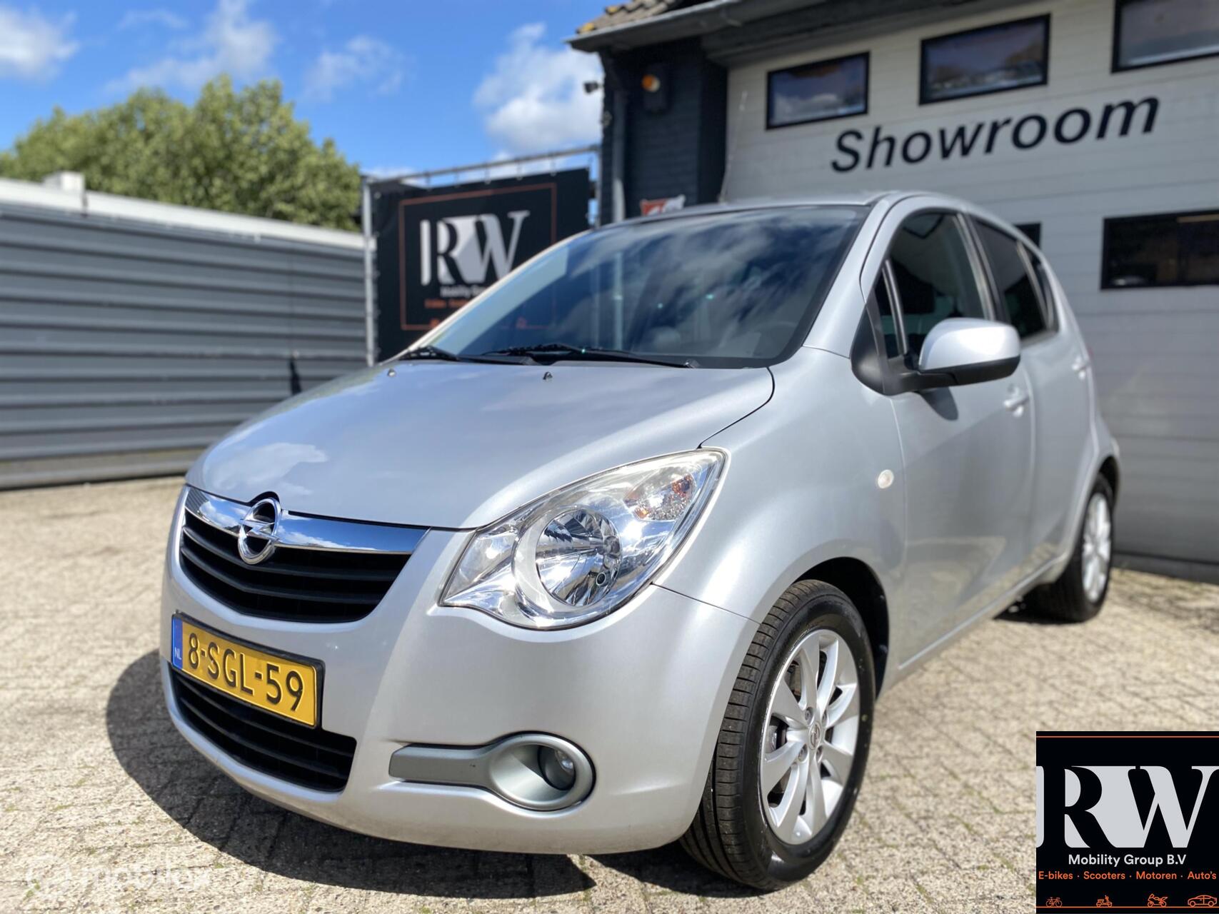 Opel Agila 1.0 Berlin+ met airco en Nieuwe APK! 2013 - voorkant