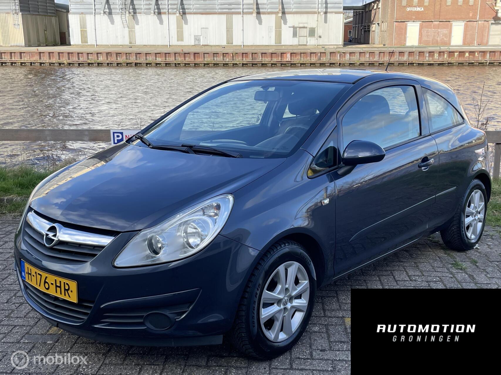Opel Corsa 1.0-12V Business Airco Elek. Ramen Nieuwe Apk 2007 - voorkant