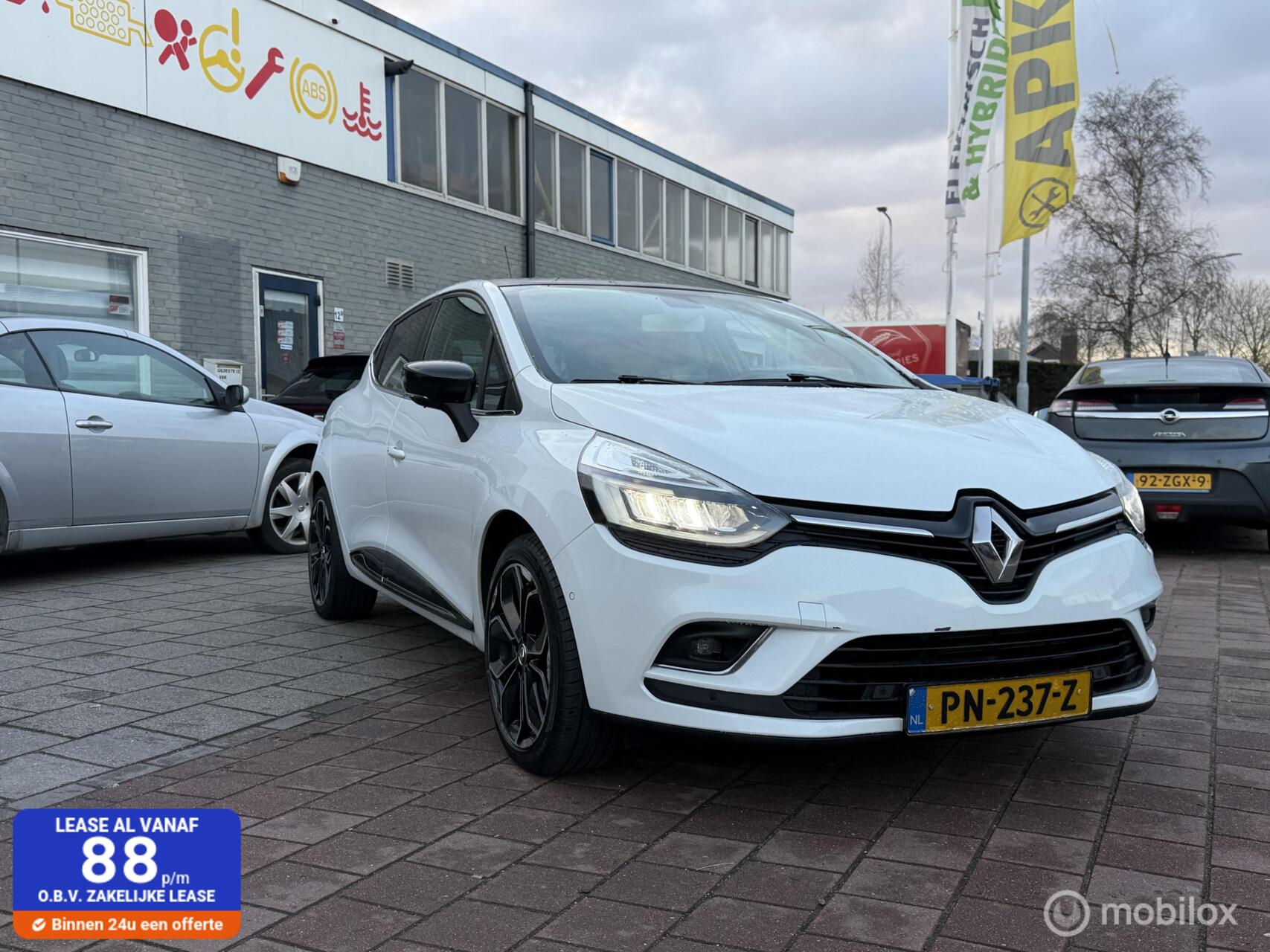 Renault Clio 1.2 TCe Intens 4 cilinder Led|Keyless| camera 2017 - voorkant