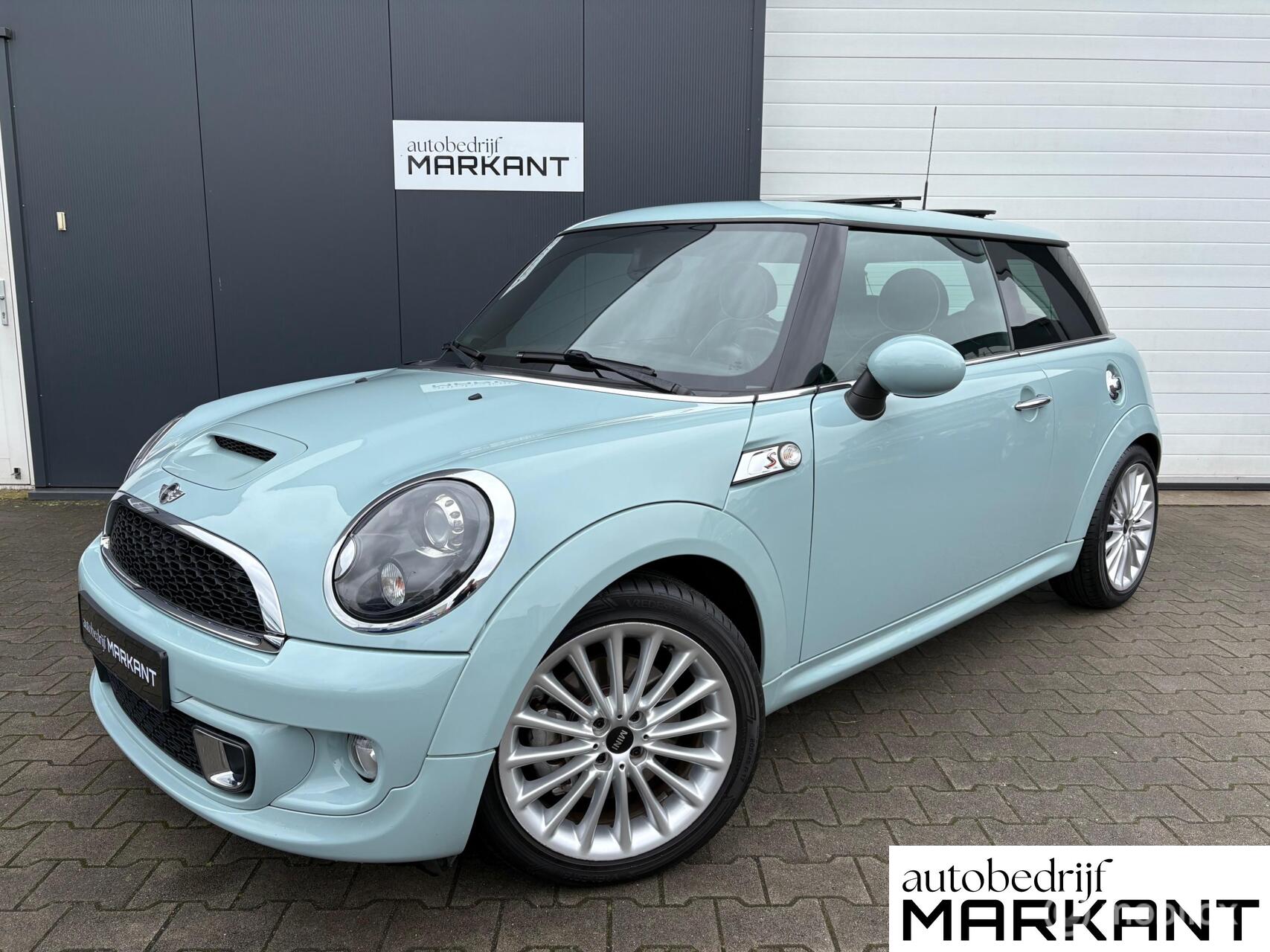 Foto van MINI COOPER S