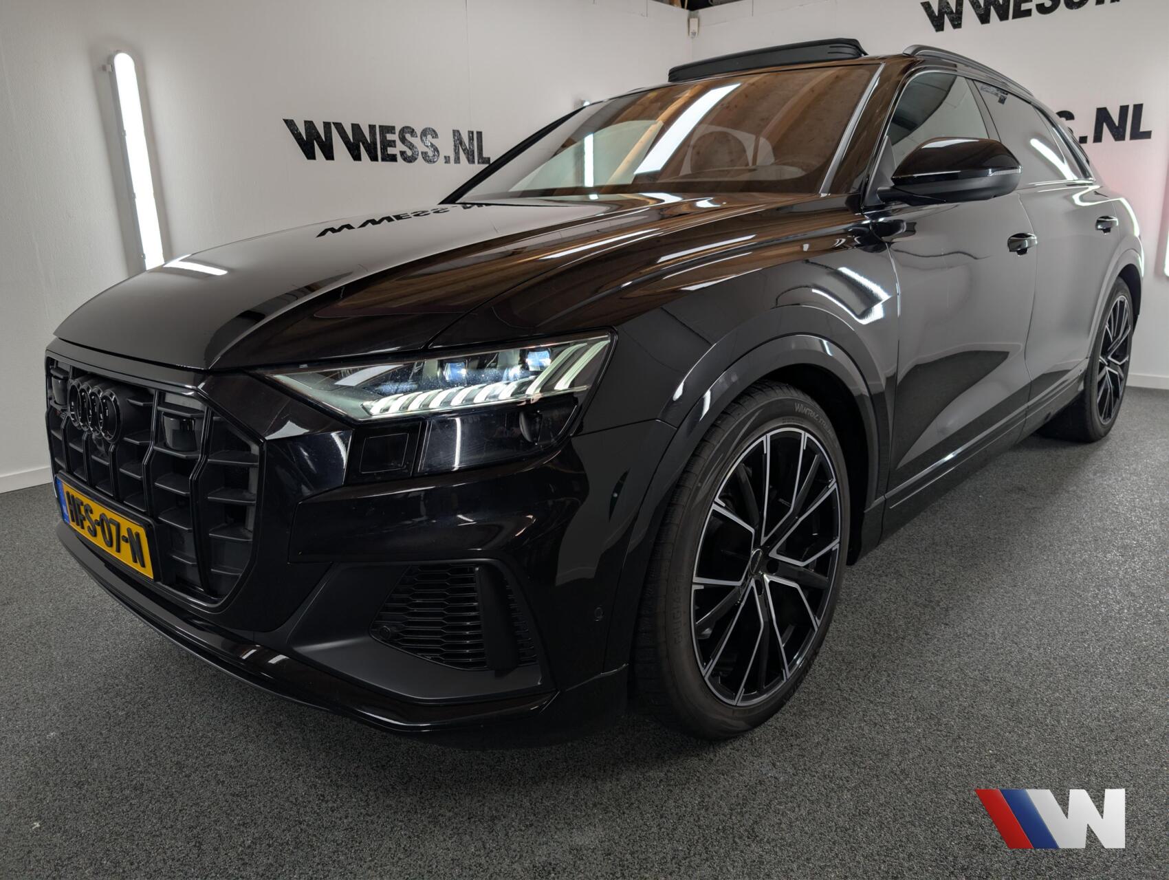 Foto van AUDI SQ8