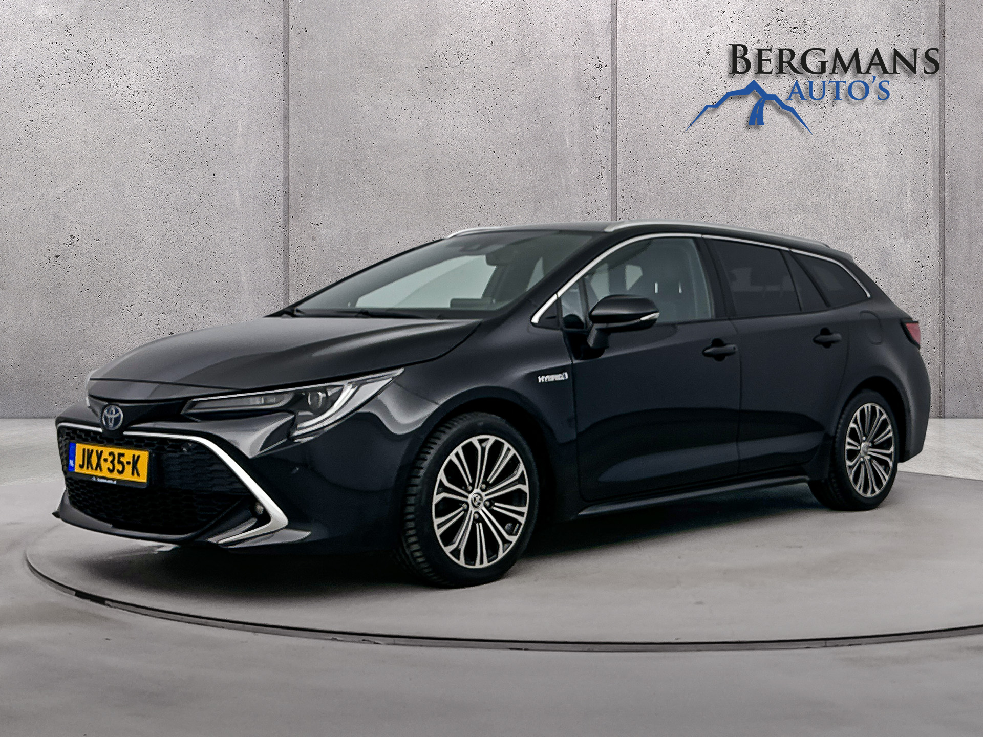 Toyota Toyota Corolla 1.8 Hybrid Executive 2022 - voorkant