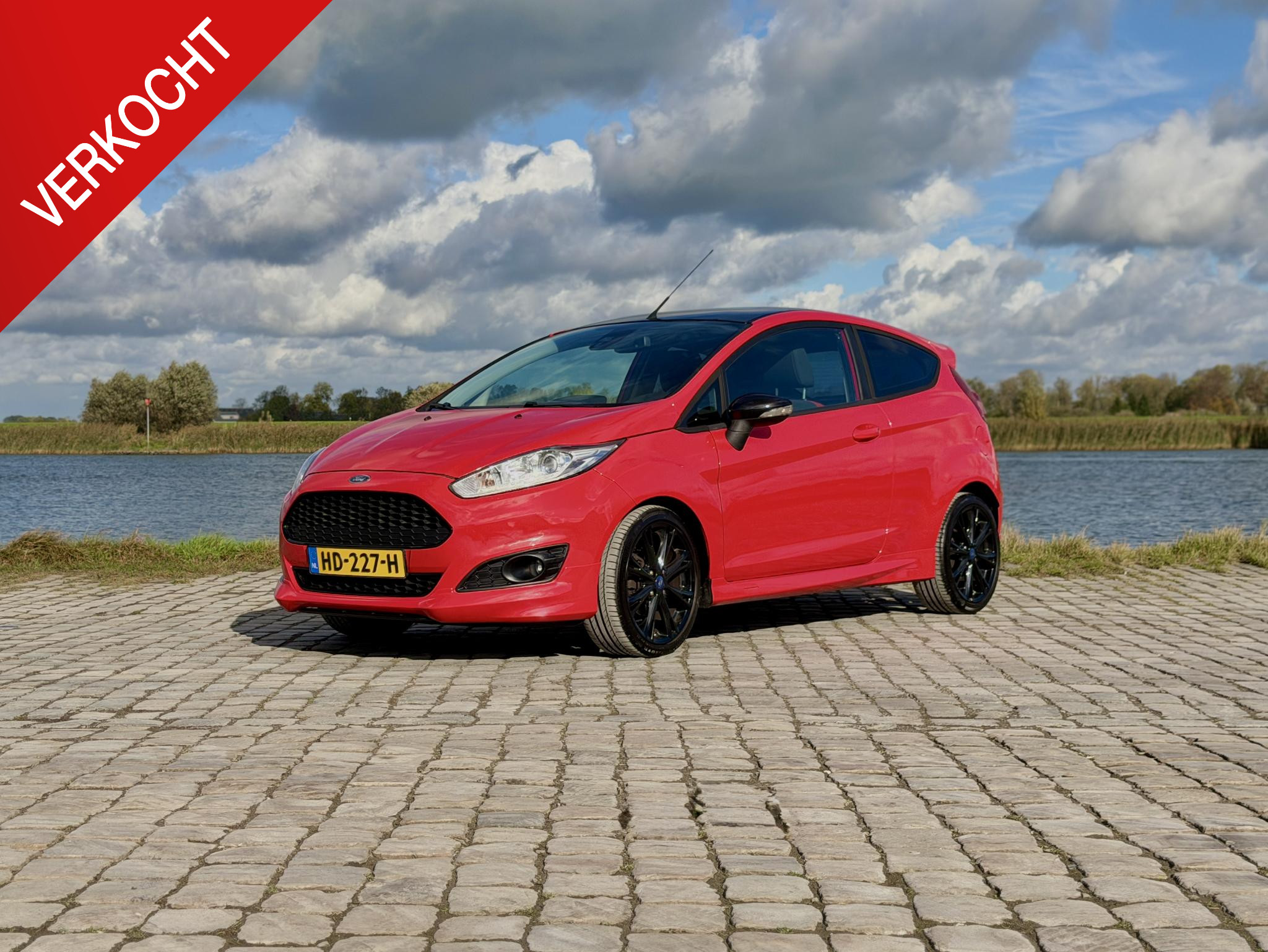 Ford Fiesta 1.0 EcoBoost Red Edition|140 PK|Nieuwe D-riem|17" 2015 - voorkant