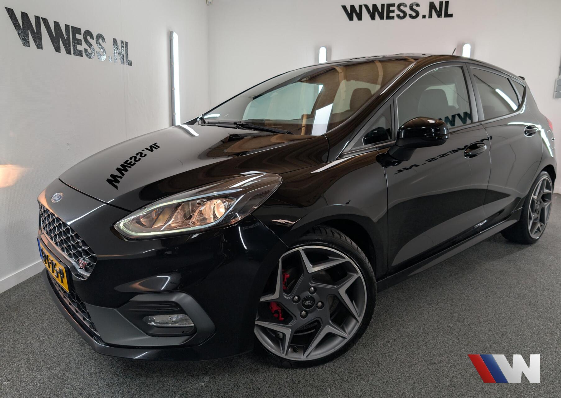 Ford Fiesta 1.5 EcoBoost ST-3 | Winterpack | B&O 2018 - voorkant