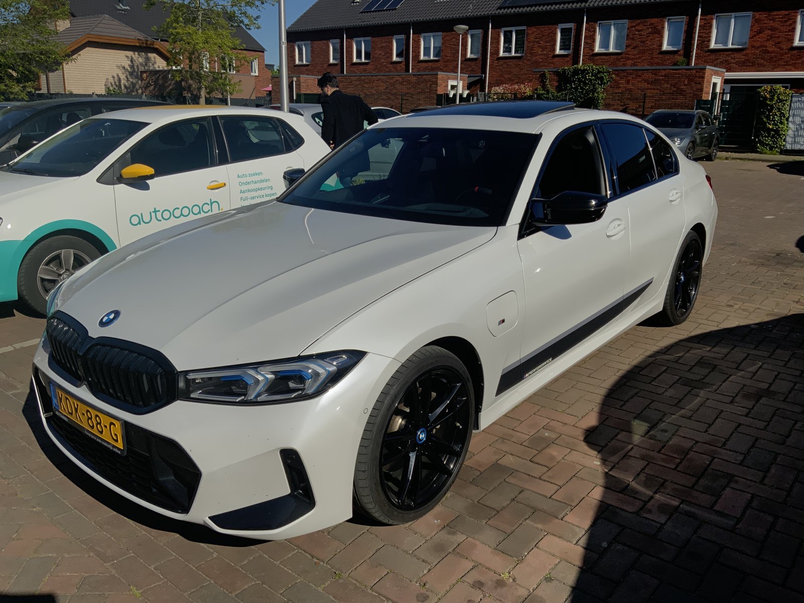 BMW 3-serie 320e 2023 - voorkant