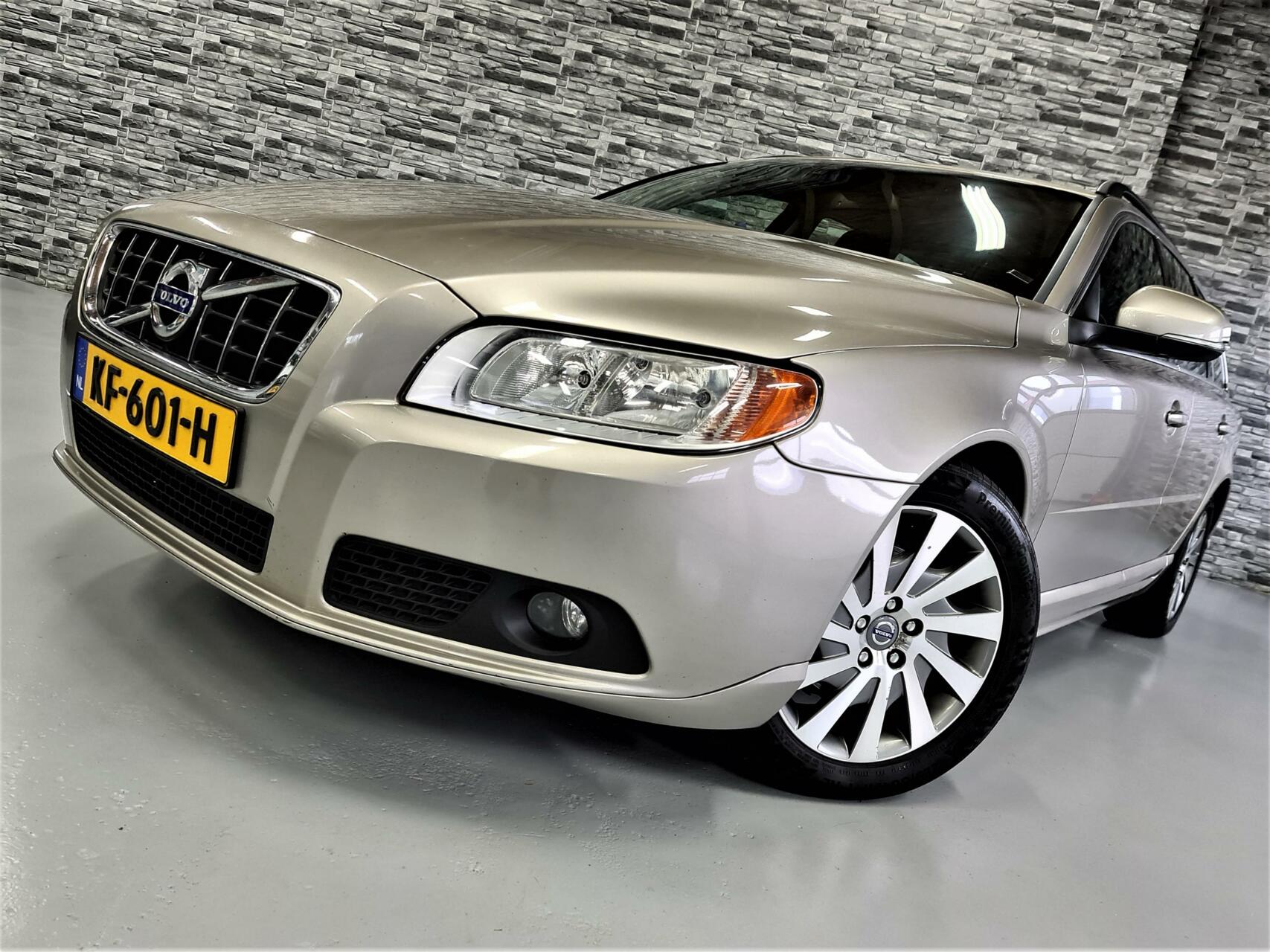 Volvo V70 1.6 D2 Momentum DRIVe*2012*PDC*Bluetooth*APK 2023! 2012 - voorkant