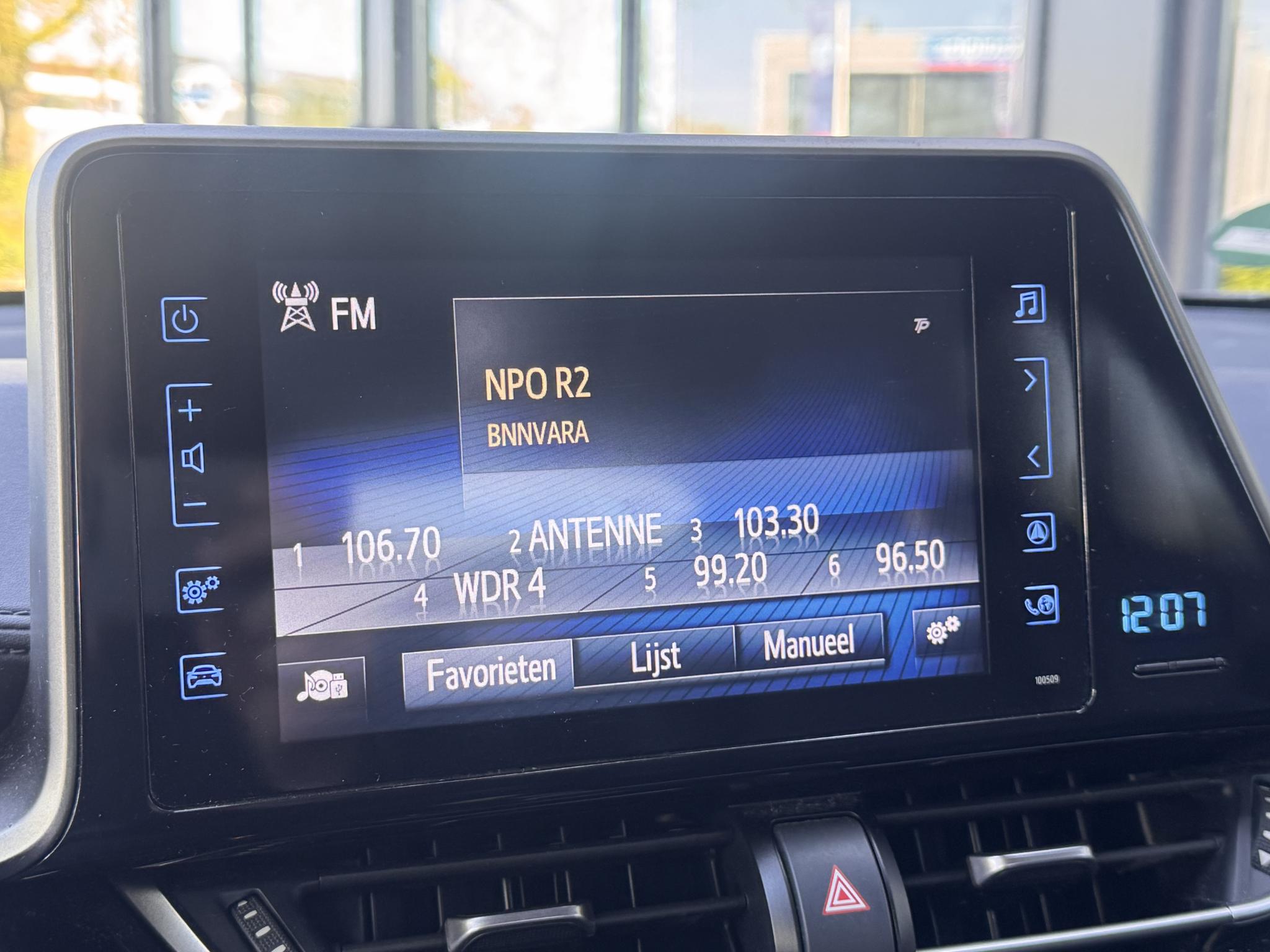 Foto van Toyota Toyota C-hr